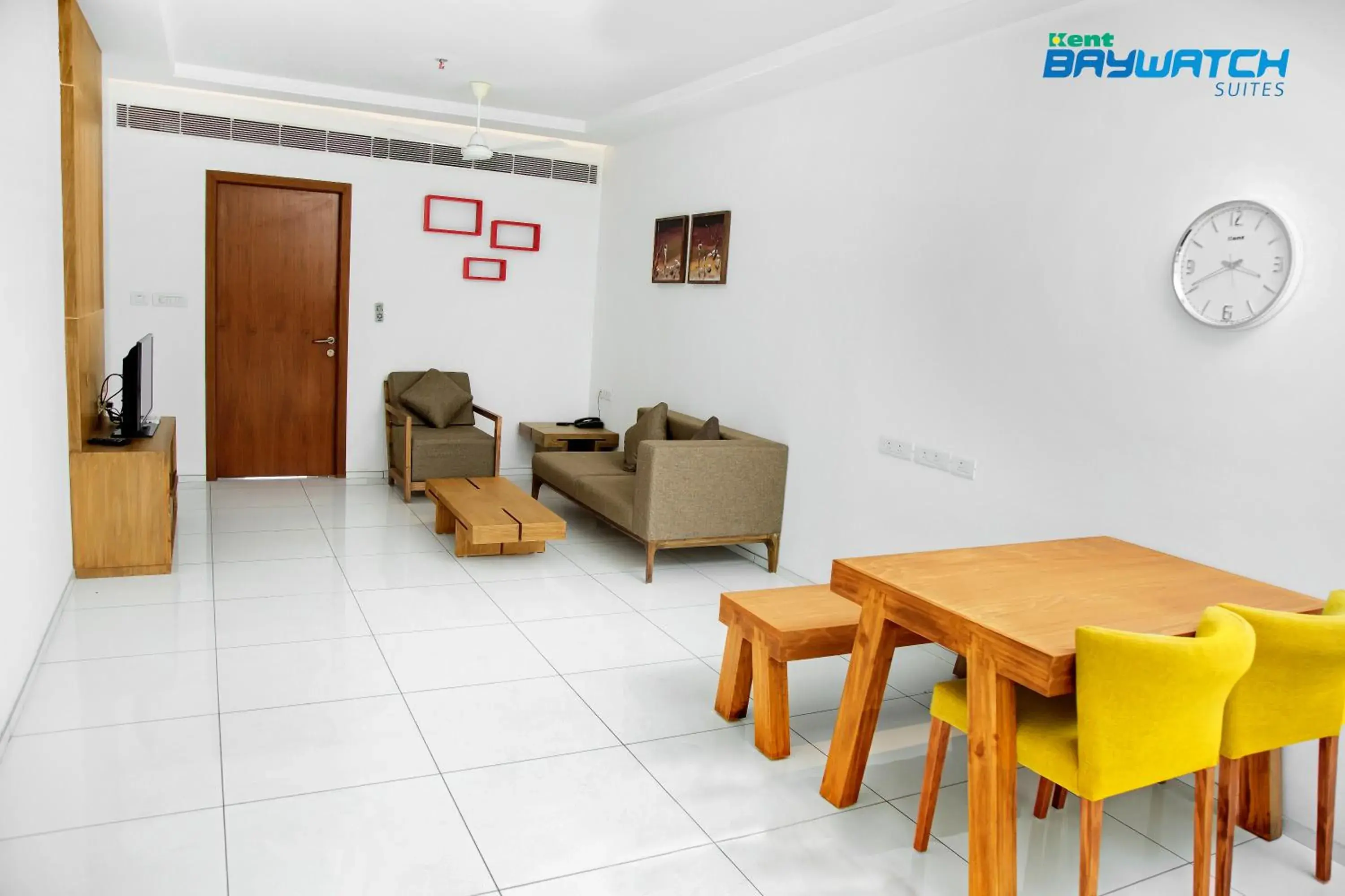 Suite with Lake View in Kent Baywatch Suites Suite with Lake View in Kent Baywatch Suites