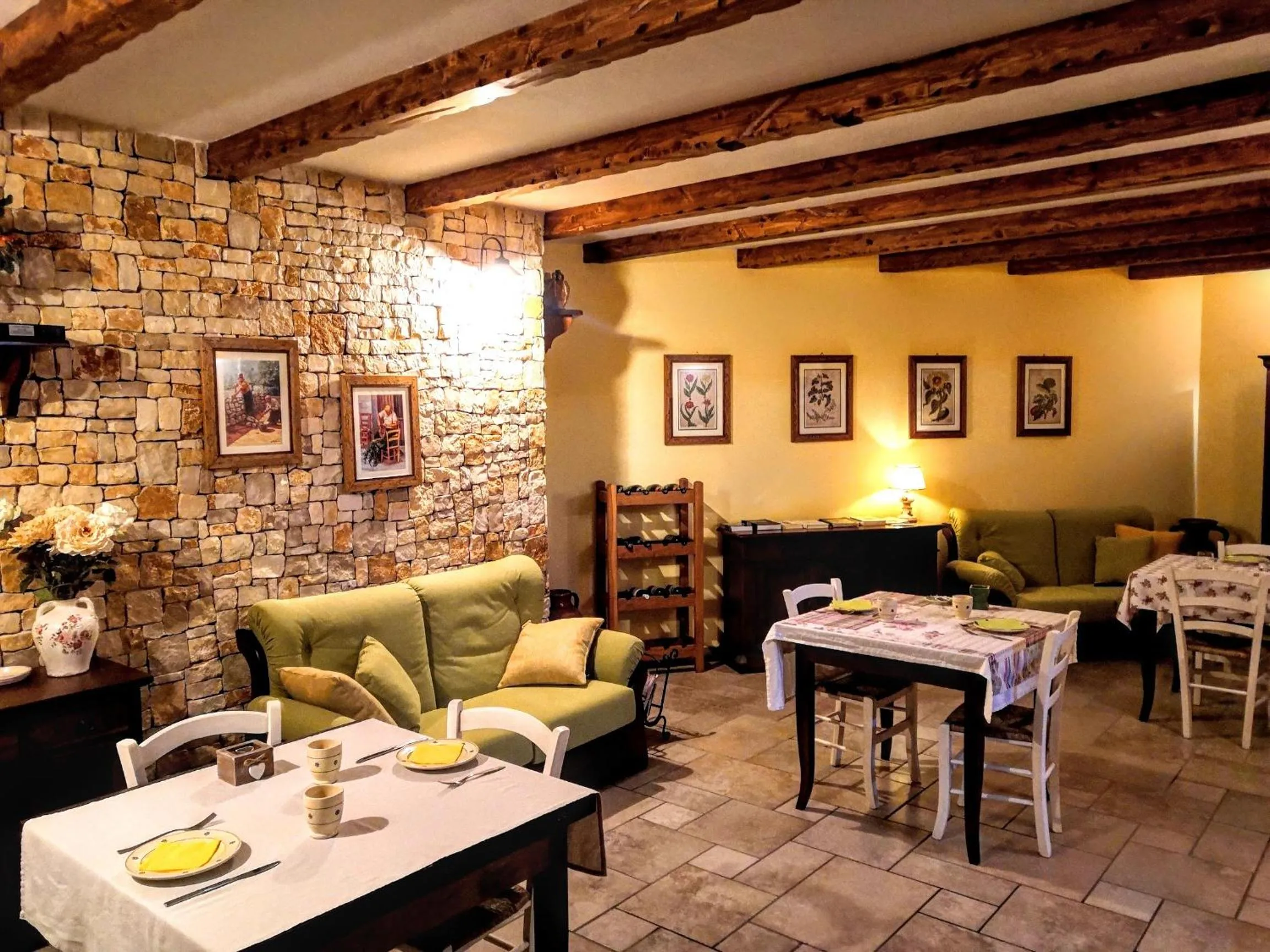 Breakfast in BORGO LUNA b&b