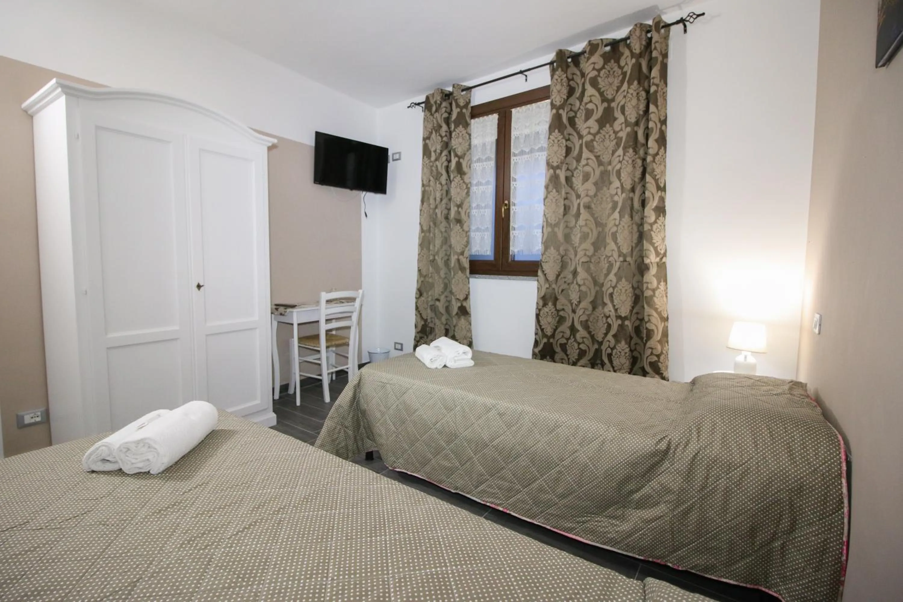 Bedroom, Bed in Là Drint Bed & Breakfast