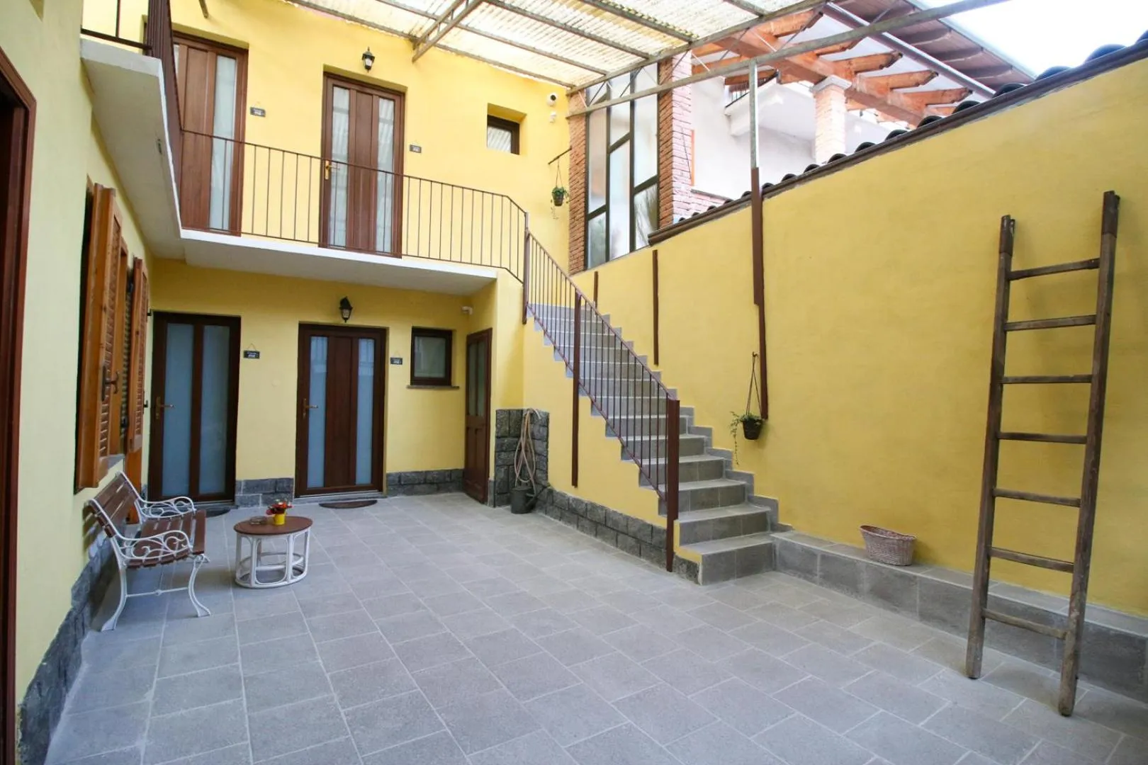Property building in Là Drint Bed & Breakfast