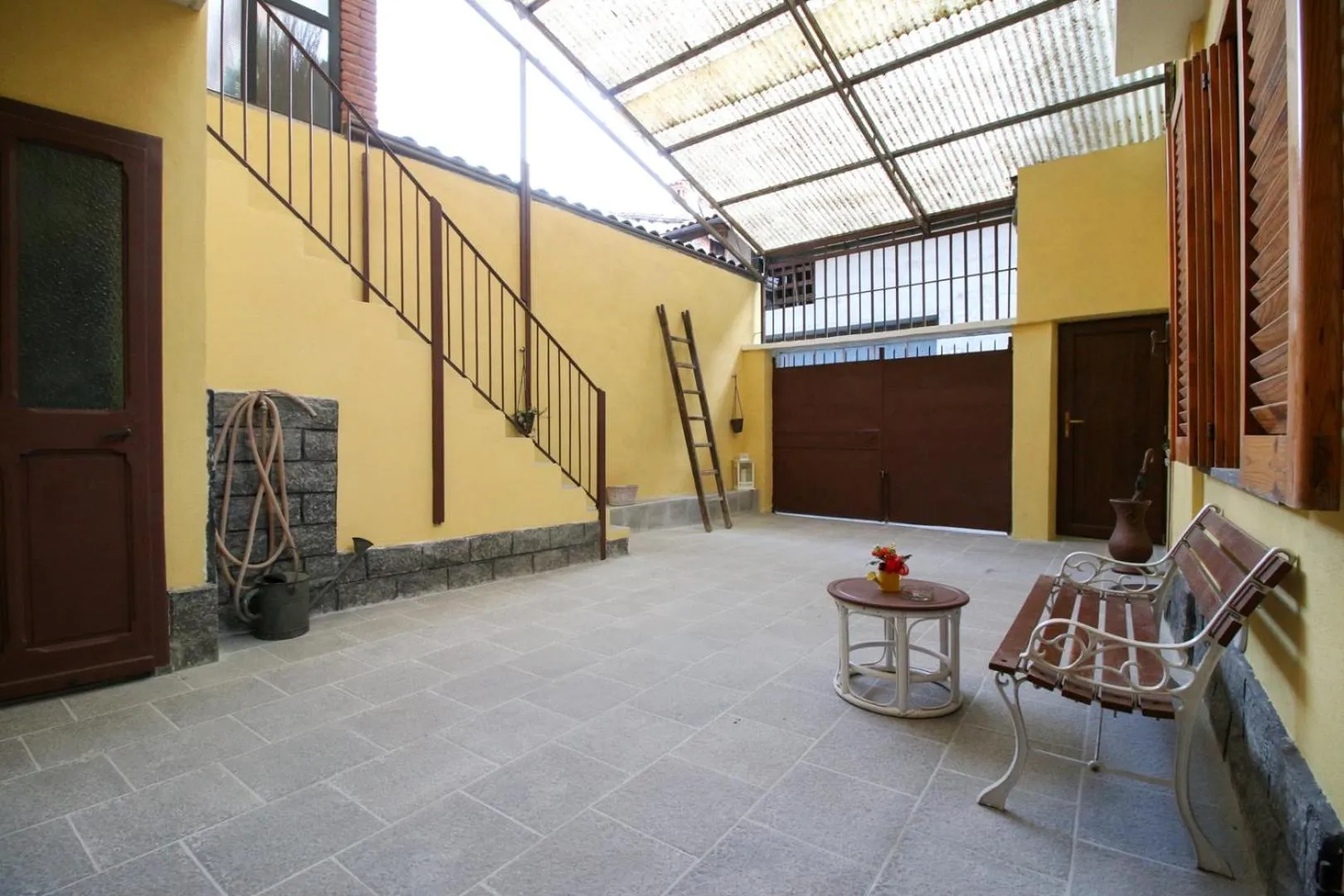 Property building in Là Drint Bed & Breakfast