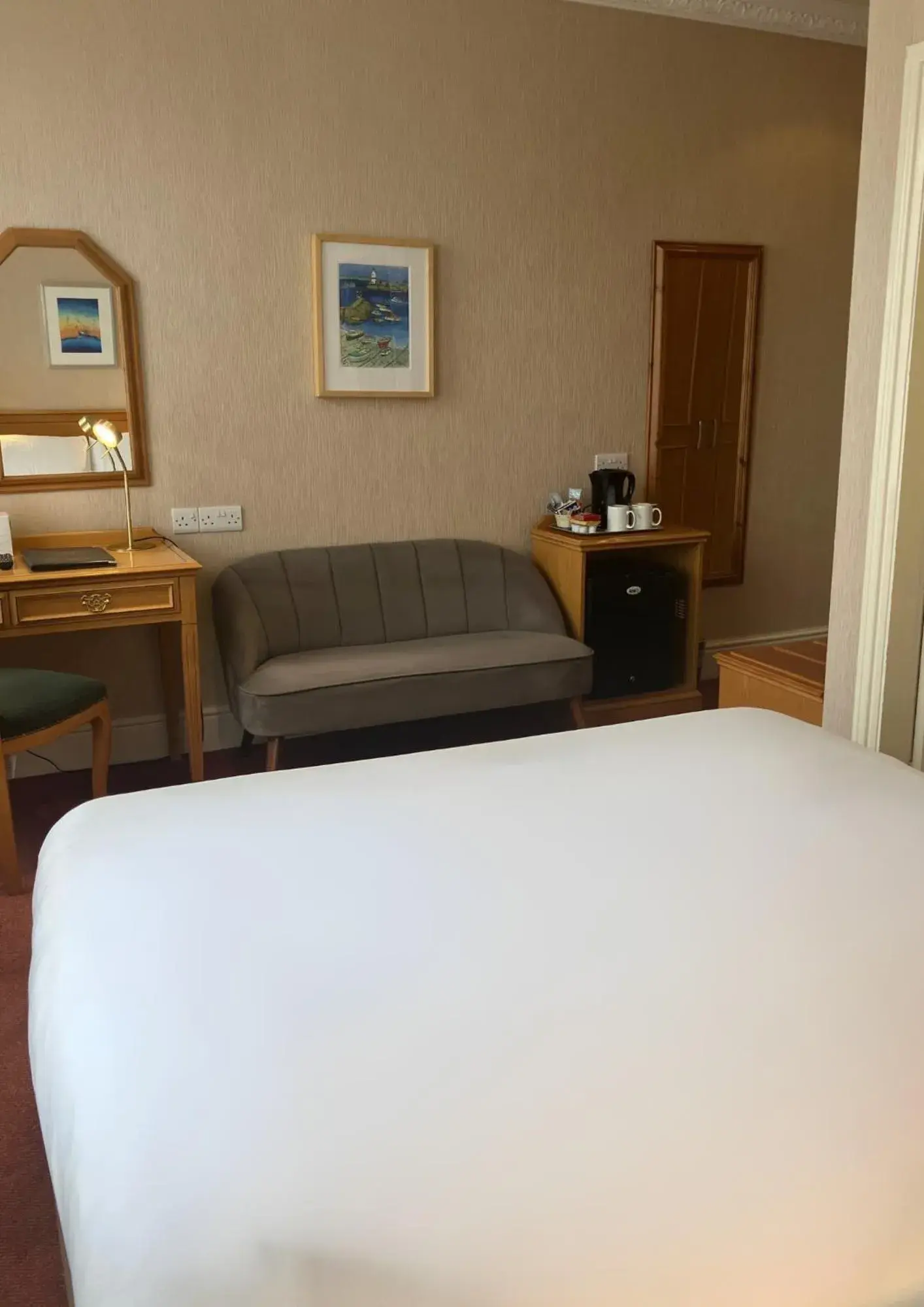 Double Room with Private Bathroom in Welbeck Hotel & Apartments IOM Double Room with Private Bathroom in Welbeck Hotel & Apartments IOM