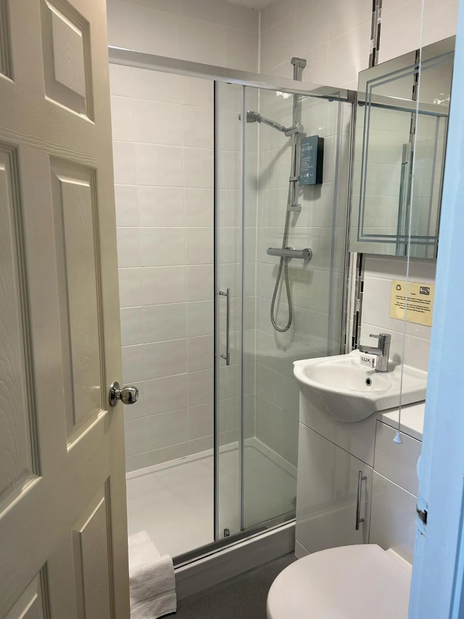 Bathroom in Welbeck Hotel & Apartments IOM