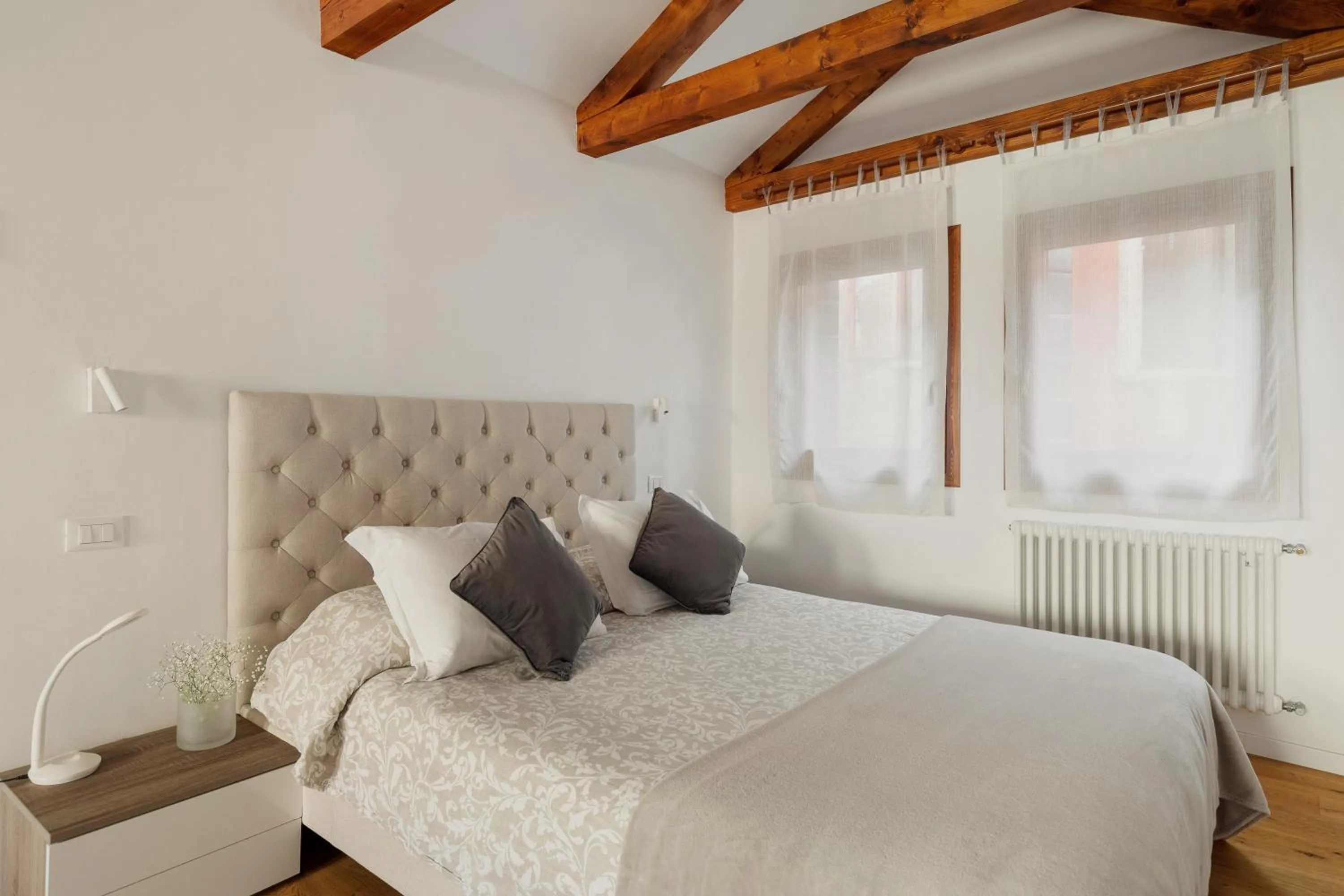 Bed in Bianca Cappello House