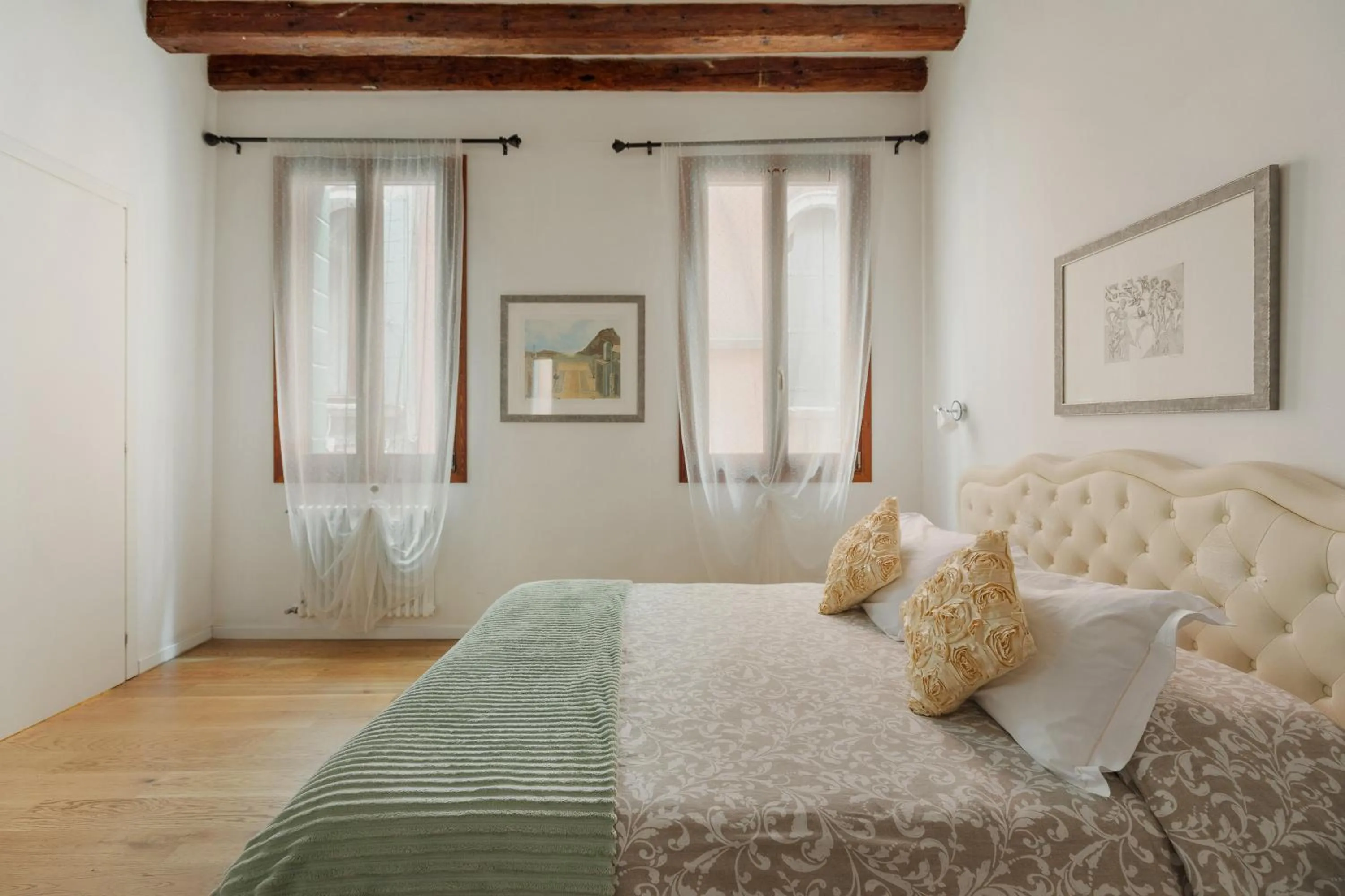 Bedroom, Bed in Bianca Cappello House