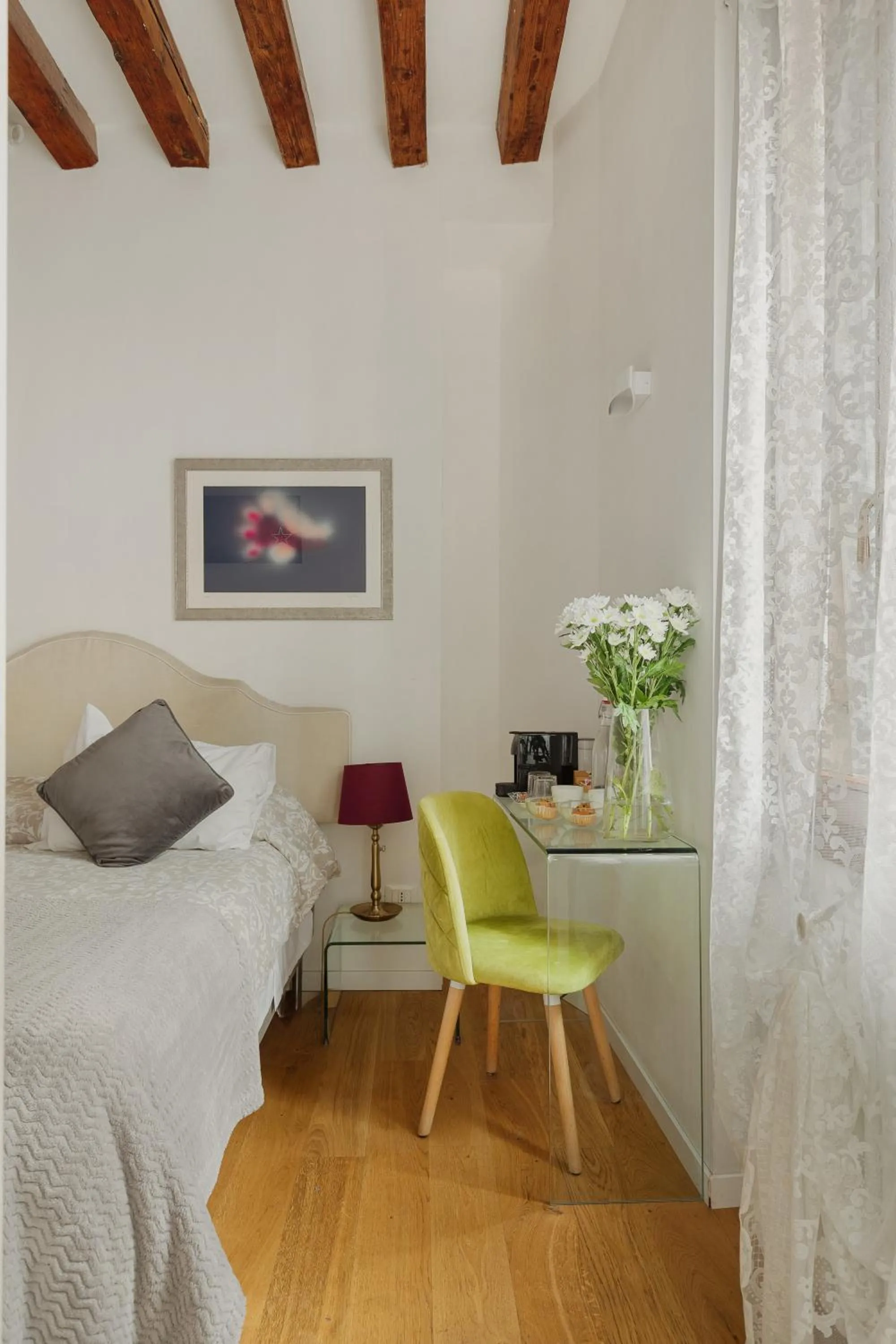 Photo of the whole room, Bed in Bianca Cappello House