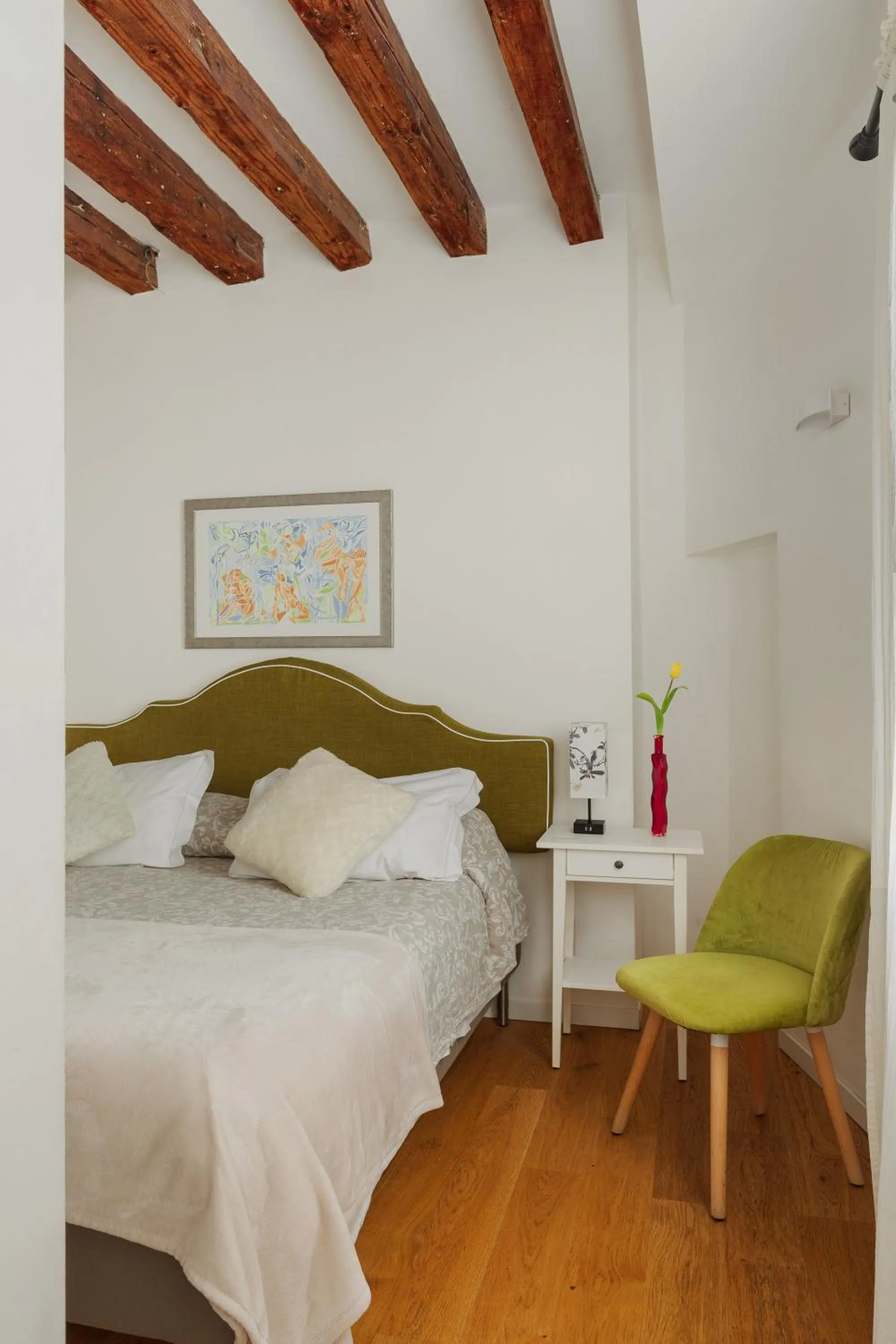 Bedroom, Bed in Bianca Cappello House