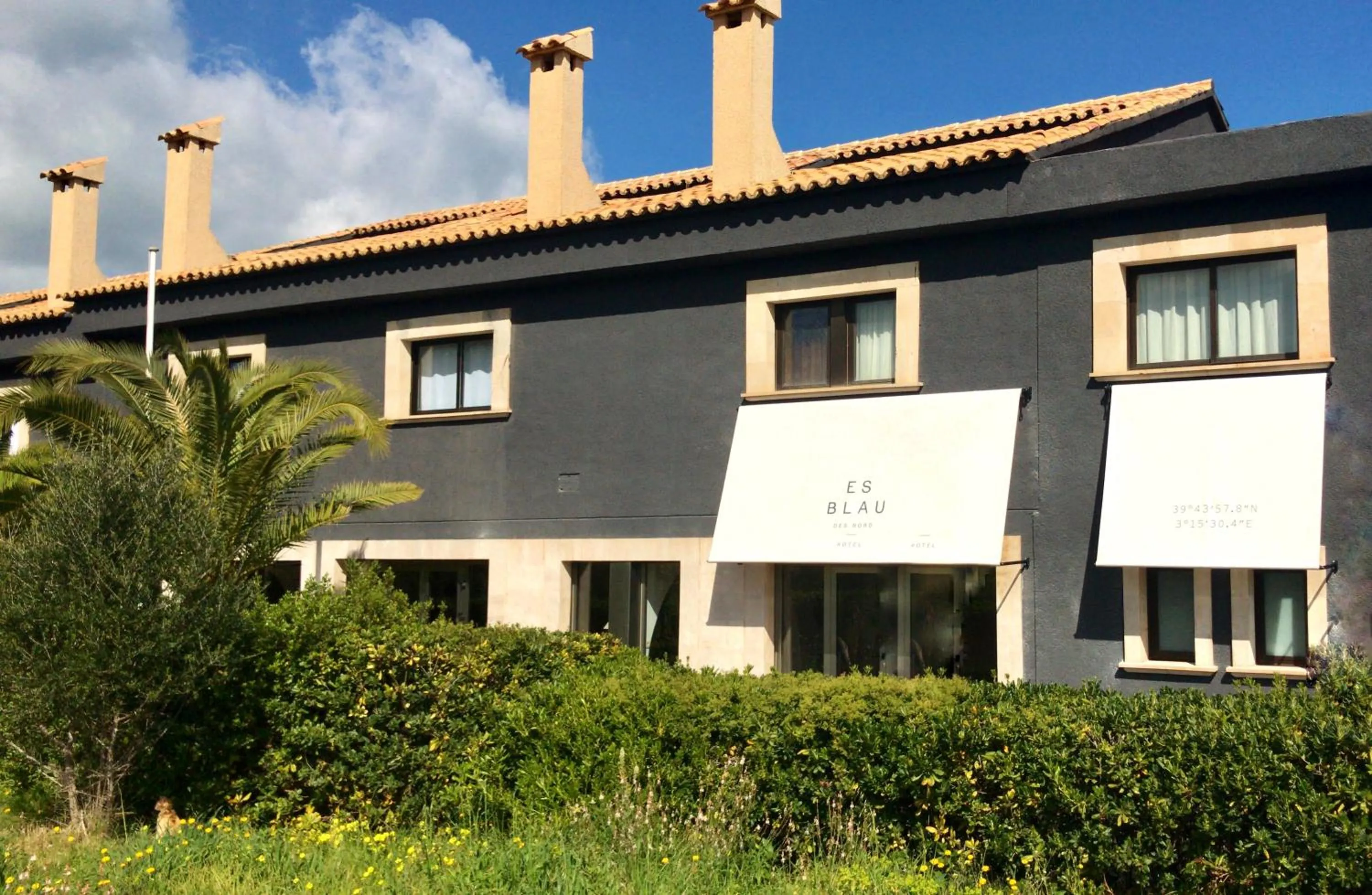 Facade/entrance in Hotel Es Blau Des Nord