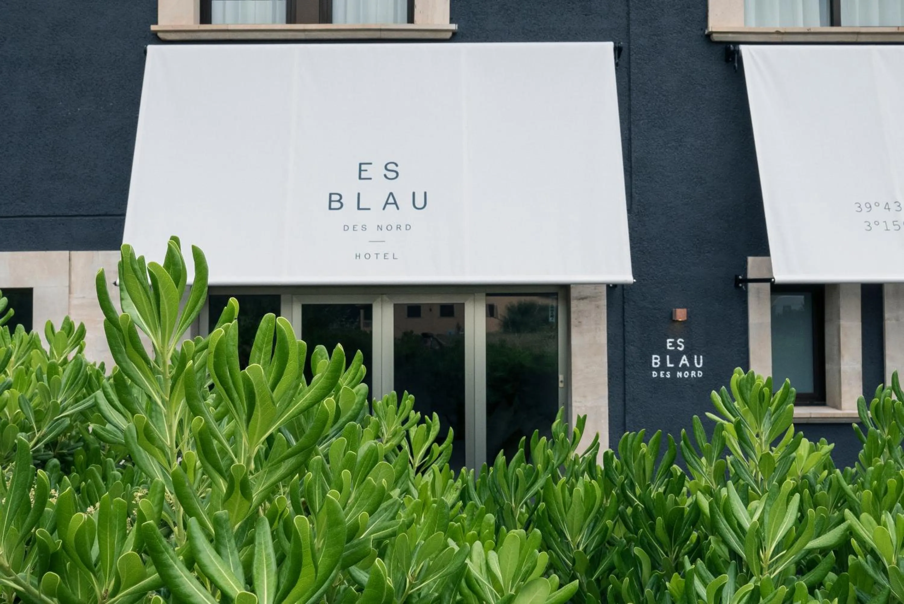 Facade/entrance in Hotel Es Blau Des Nord
