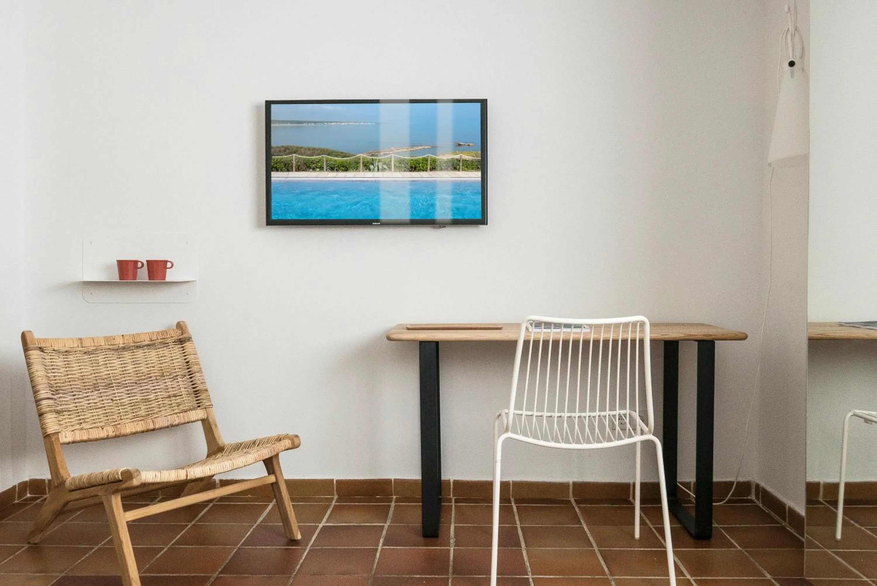 TV and multimedia in Hotel Es Blau Des Nord