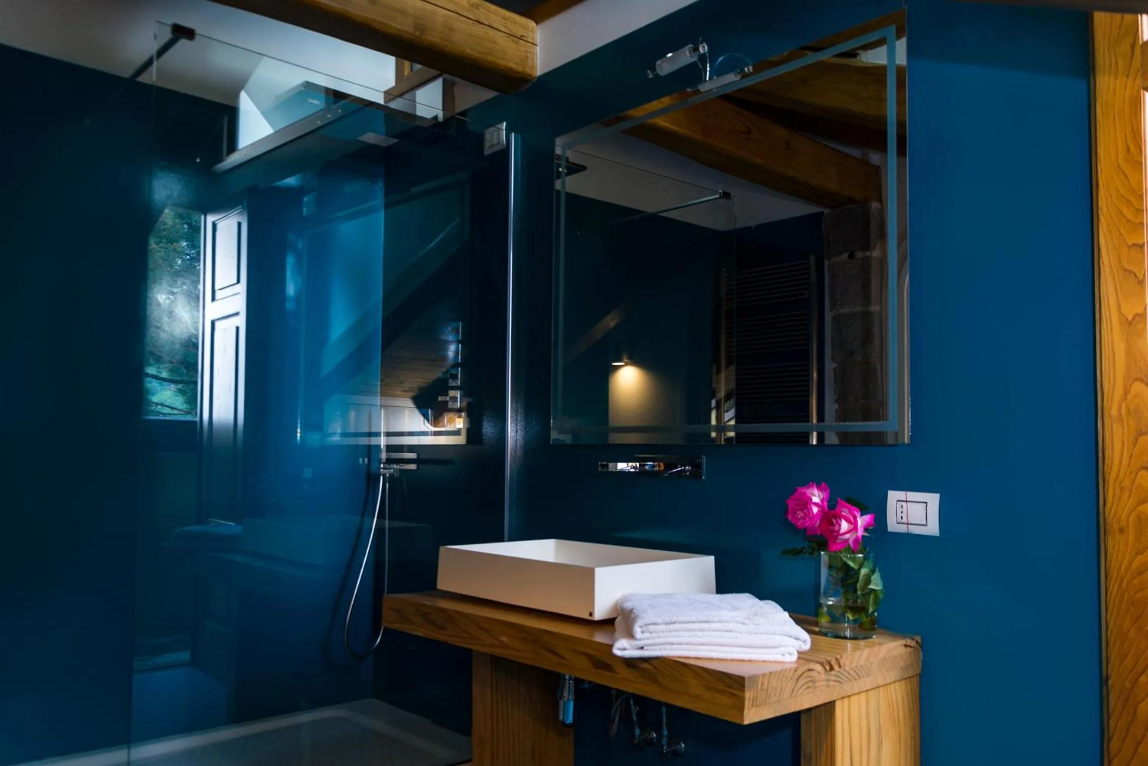 Shower in Villa Di Natale