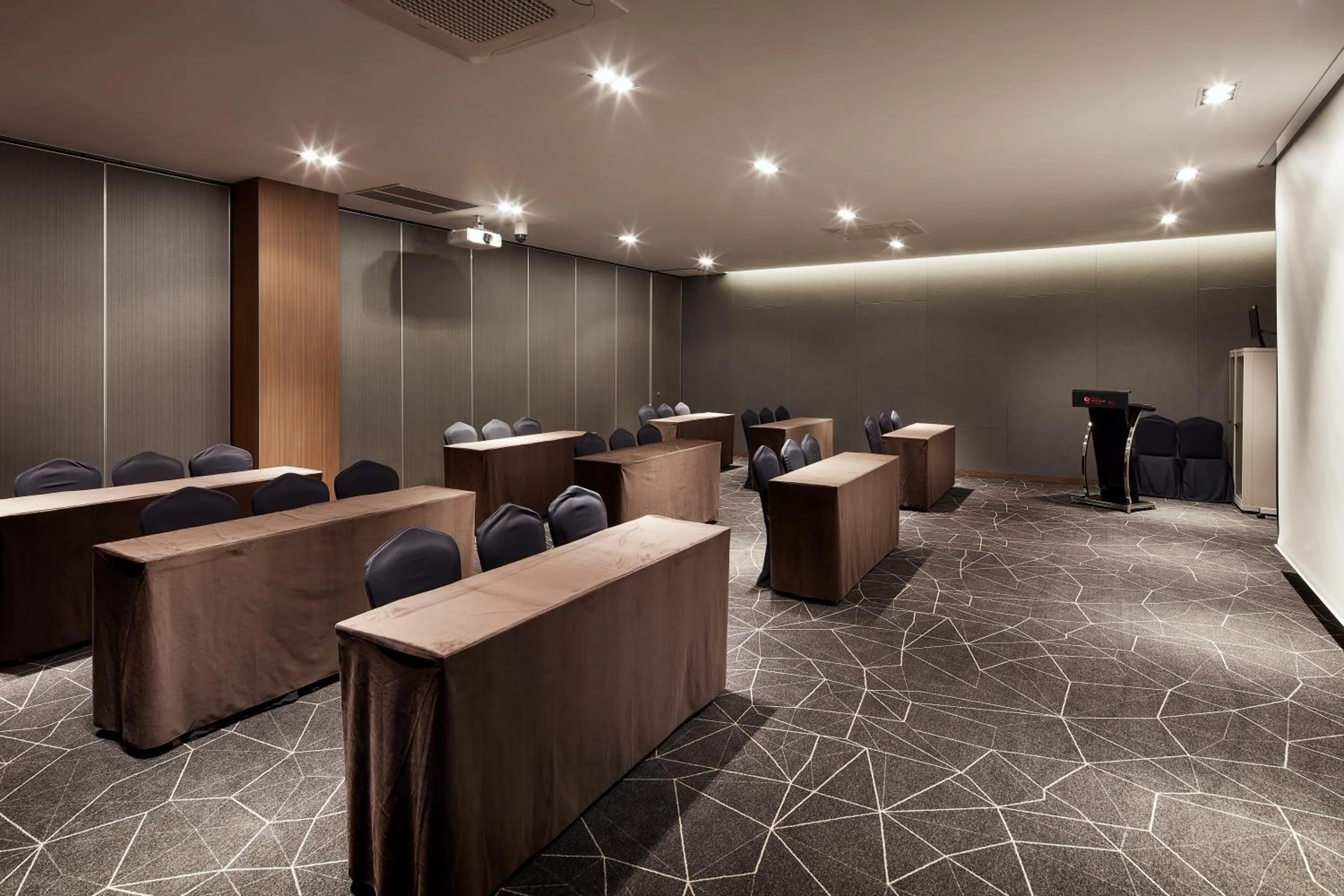 Banquet/Function facilities in Ramada Encore by Wyndham Gimpo Han River Hotel