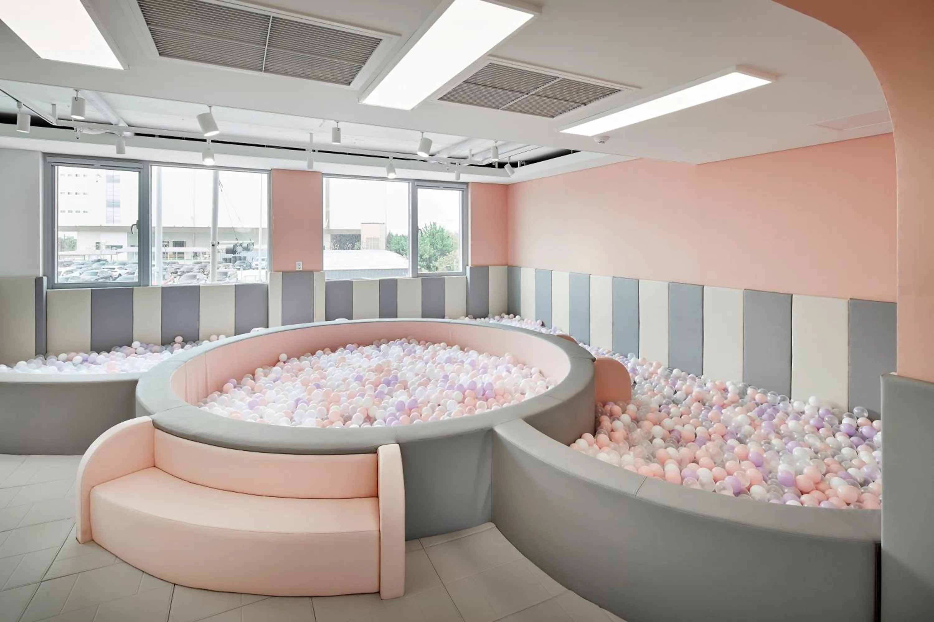 Area and facilities in Ramada Encore by Wyndham Gimpo Han River Hotel