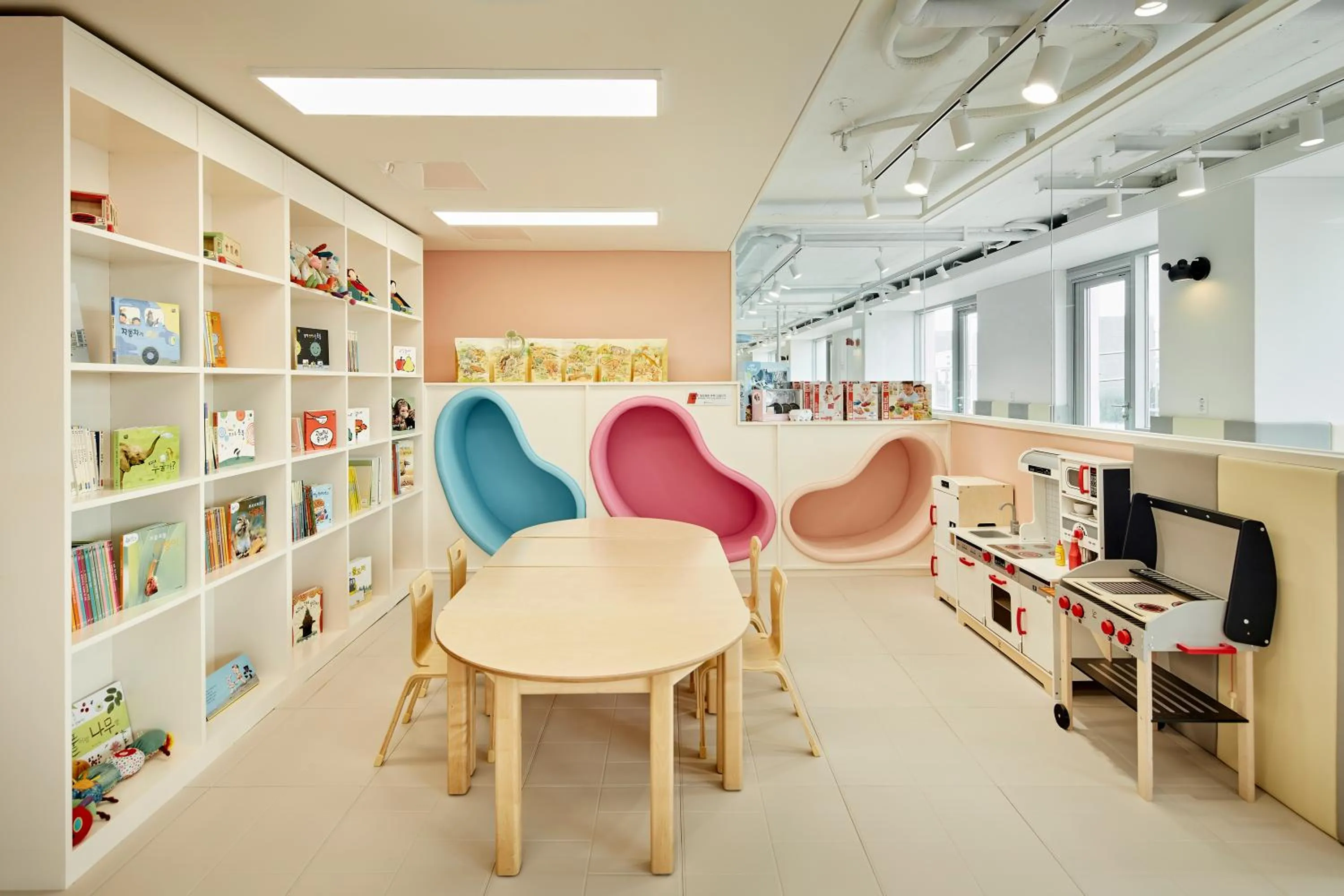 Area and facilities in Ramada Encore by Wyndham Gimpo Han River Hotel