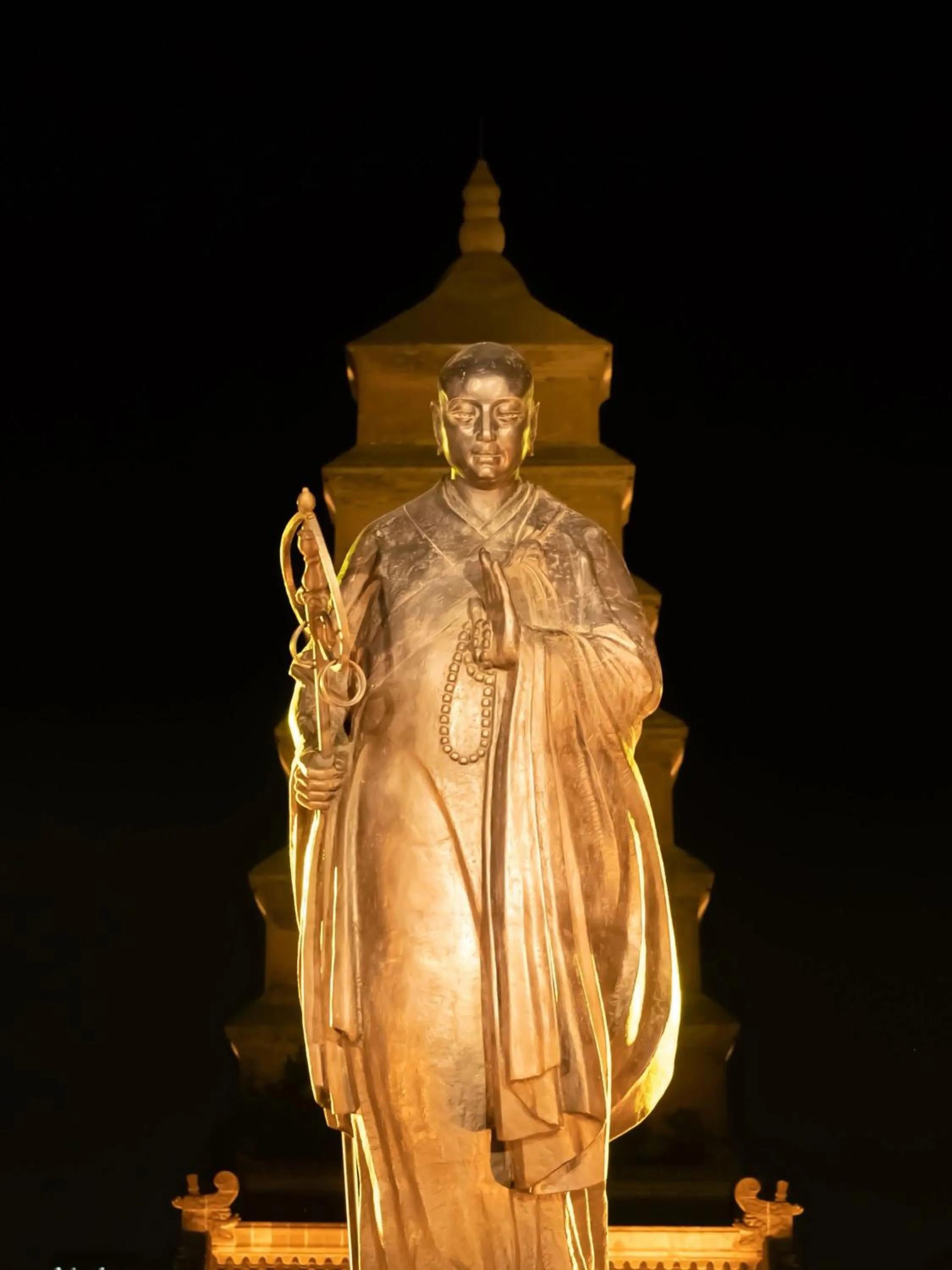 HeSu Hidden Art Hotel & Suites -Near Xi'an Drum Tower and Yongning Gate -Free Laundry Luggage Storage -Kitty Café with Freshly Ground Coffee -24H Front Desk -English Service -Exclusive Subsidies for Dumpling Banquet & Show