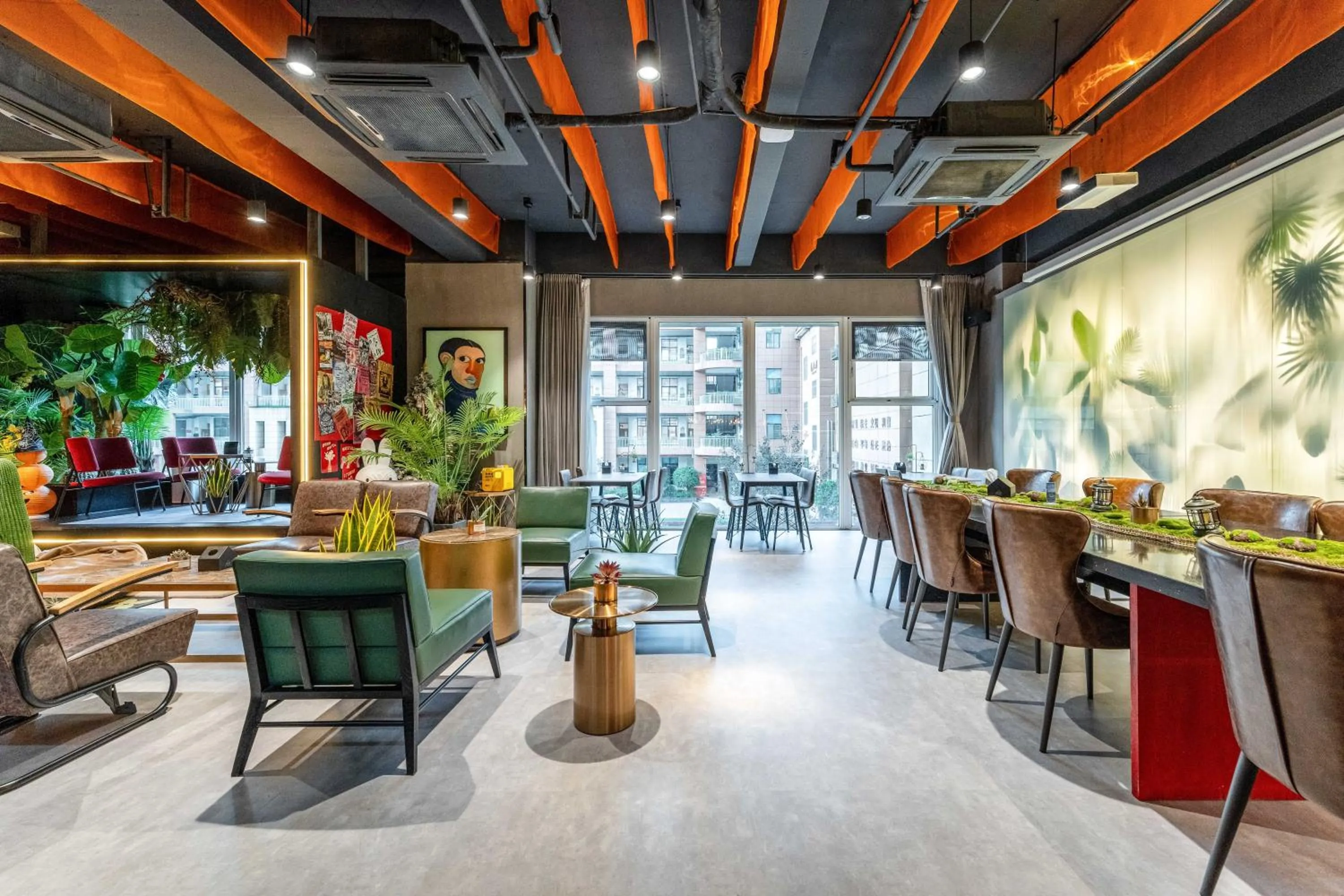 HeSu Hidden Art Hotel & Suites -Near Xi'an Drum Tower and Yongning Gate -Free Laundry Luggage Storage -Kitty Café with Freshly Ground Coffee -24H Front Desk -English Service -Exclusive Subsidies for Dumpling Banquet & Show