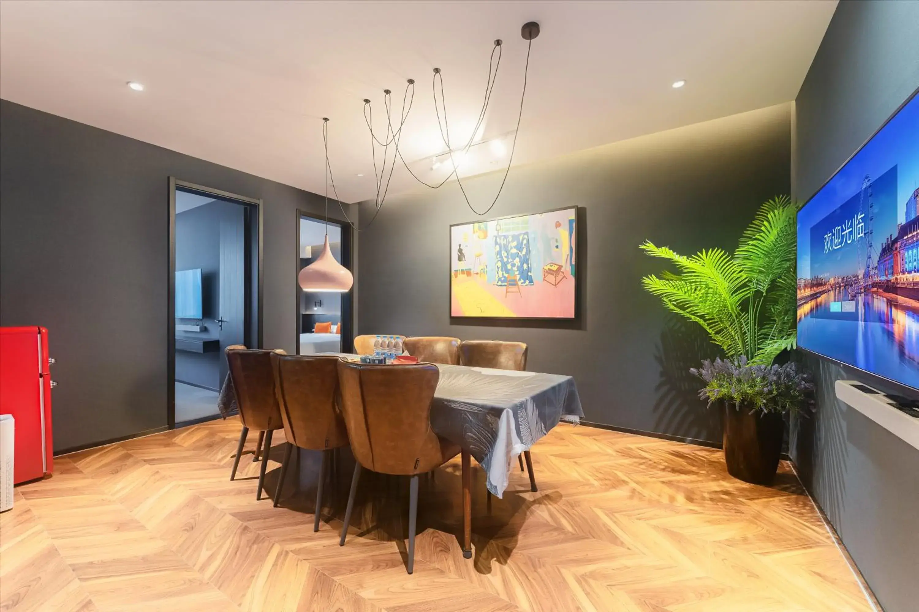 Two-Bedroom Suites with Two King Beds and two Bathrooms in HeSu DESIGNER Hotel & Suites - Xi'an Drum Tower & YONGNING Gate Branch Two-Bedroom Suites with Two King Beds and two Bathrooms in HeSu DESIGNER Hotel & Suites - Xi'an Drum Tower & YONGNING Gate Branch