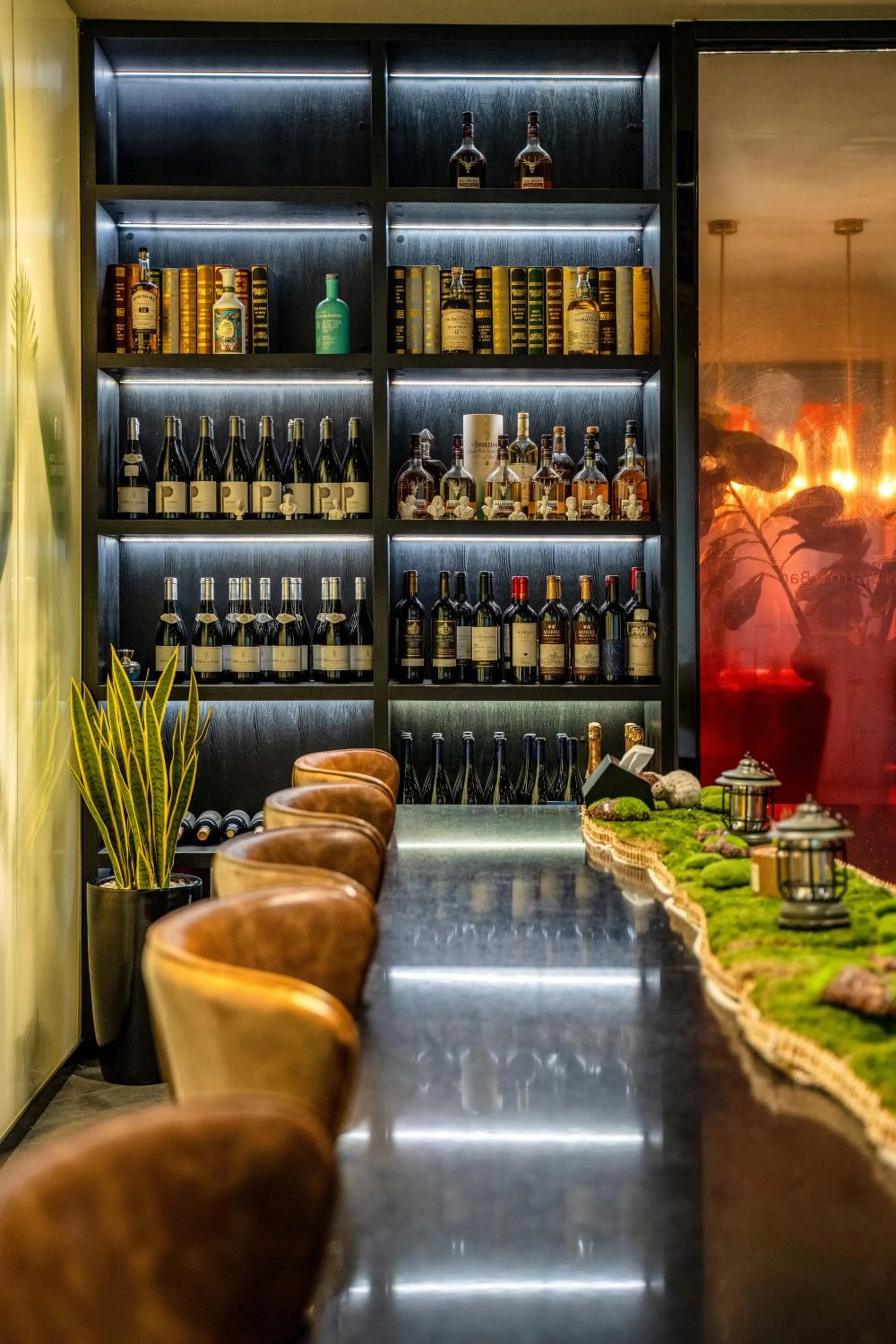 HeSu Hidden Art Hotel & Suites -Near Xi'an Drum Tower and Yongning Gate -Free Laundry Luggage Storage -Kitty Café with Freshly Ground Coffee -24H Front Desk -English Service -Exclusive Subsidies for Dumpling Banquet & Show