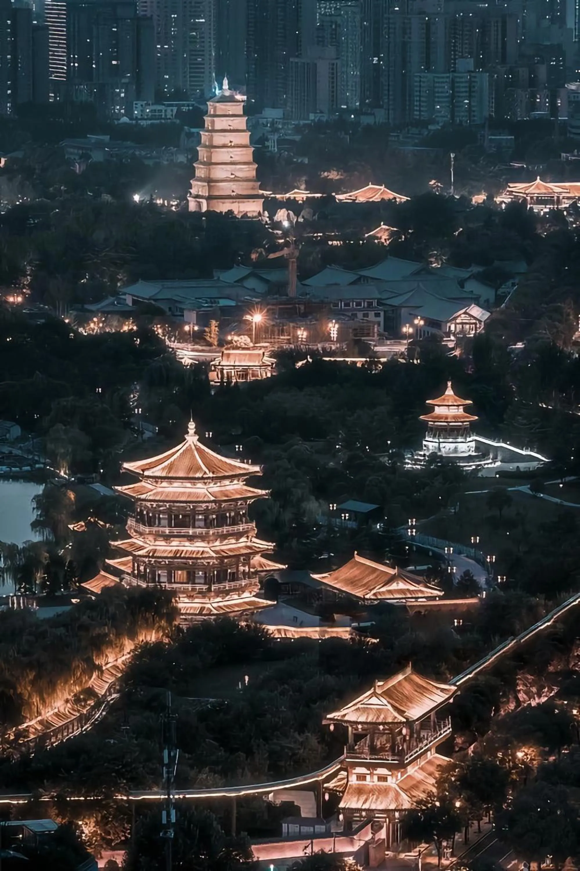 HeSu Hidden Art Hotel & Suites -Near Xi'an Drum Tower and Yongning Gate -Free Laundry Luggage Storage -Kitty Café with Freshly Ground Coffee -24H Front Desk -English Service -Exclusive Subsidies for Dumpling Banquet & Show