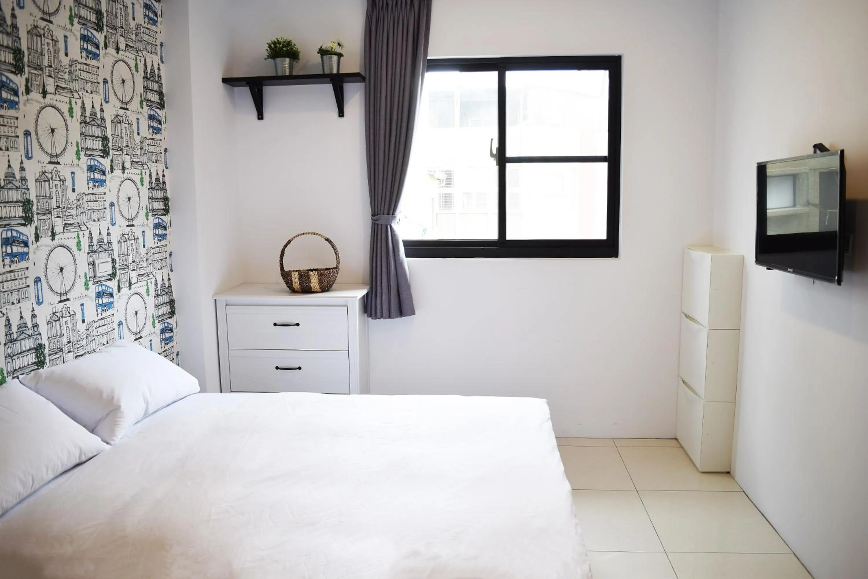 Bed in 108 House Inn