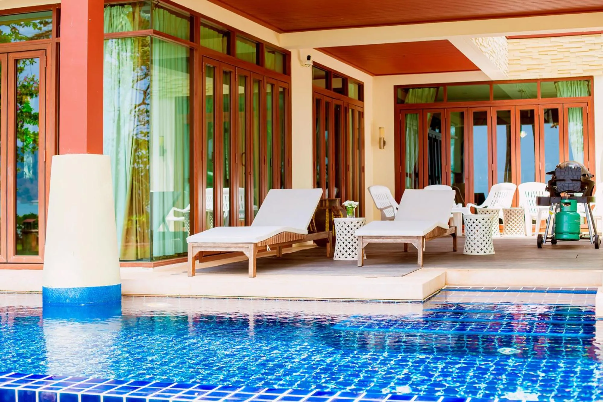 Swimming pool in Amatapura Beach Villa 6