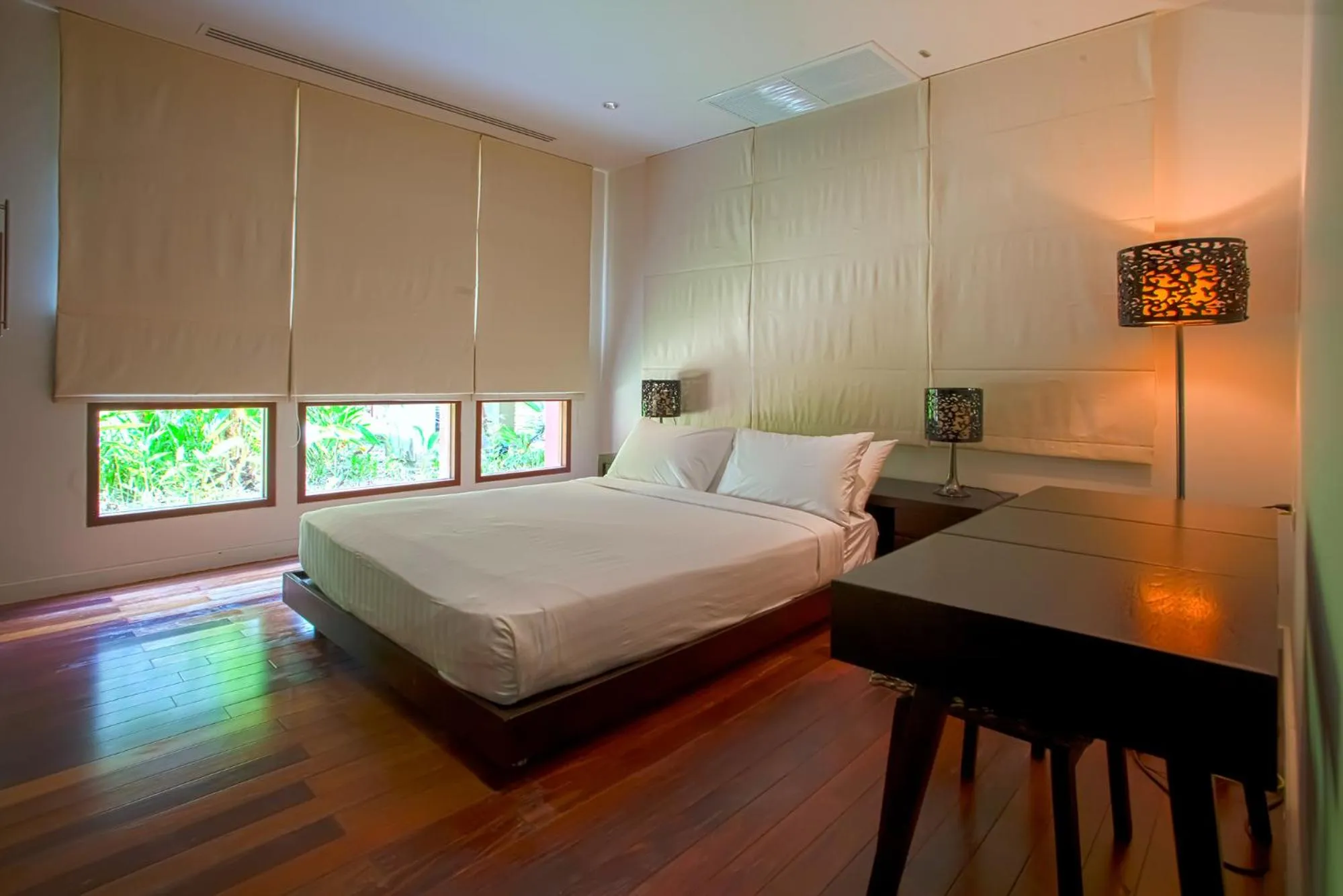 Bed in Amatapura Beach Villa 6