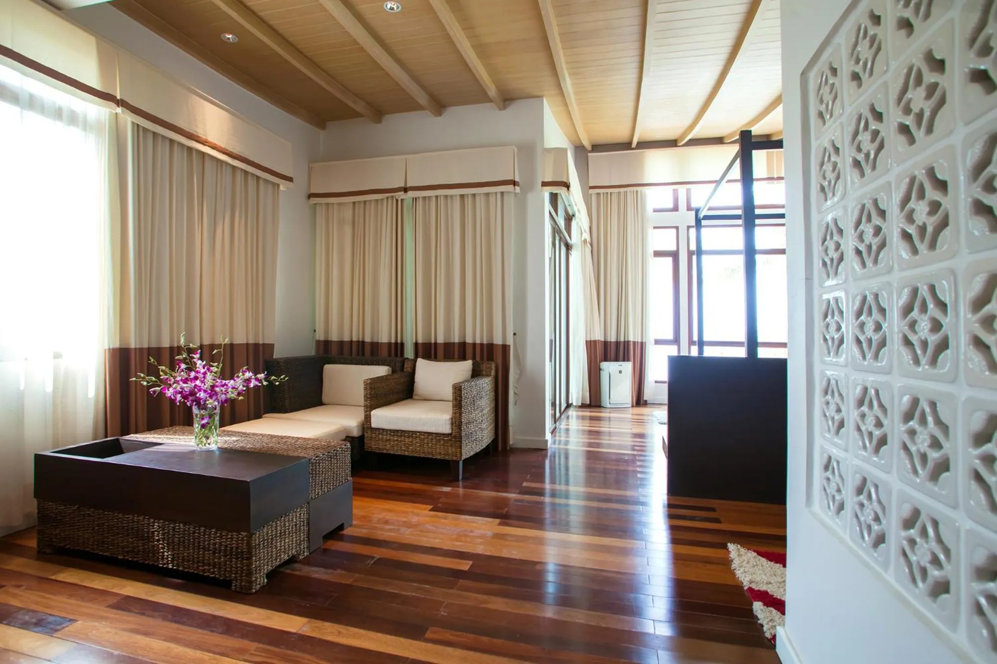 Living room in Amatapura Beach Villa 6