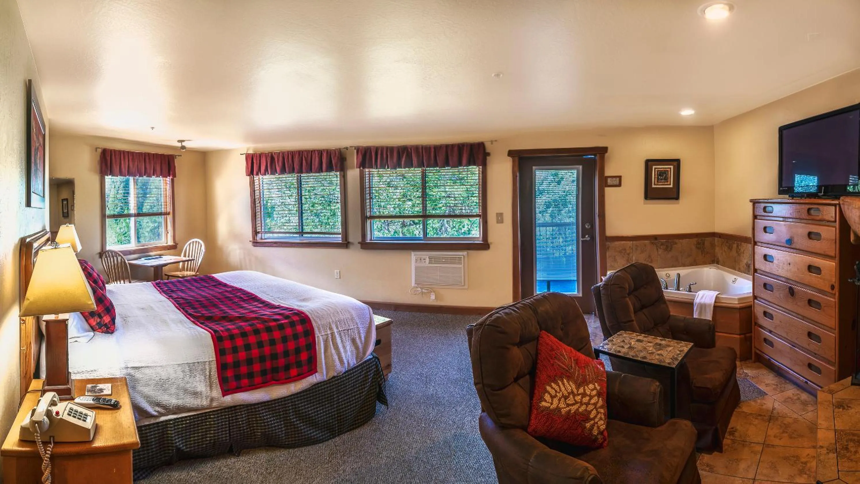 Bed in Callahan's Mountain Lodge