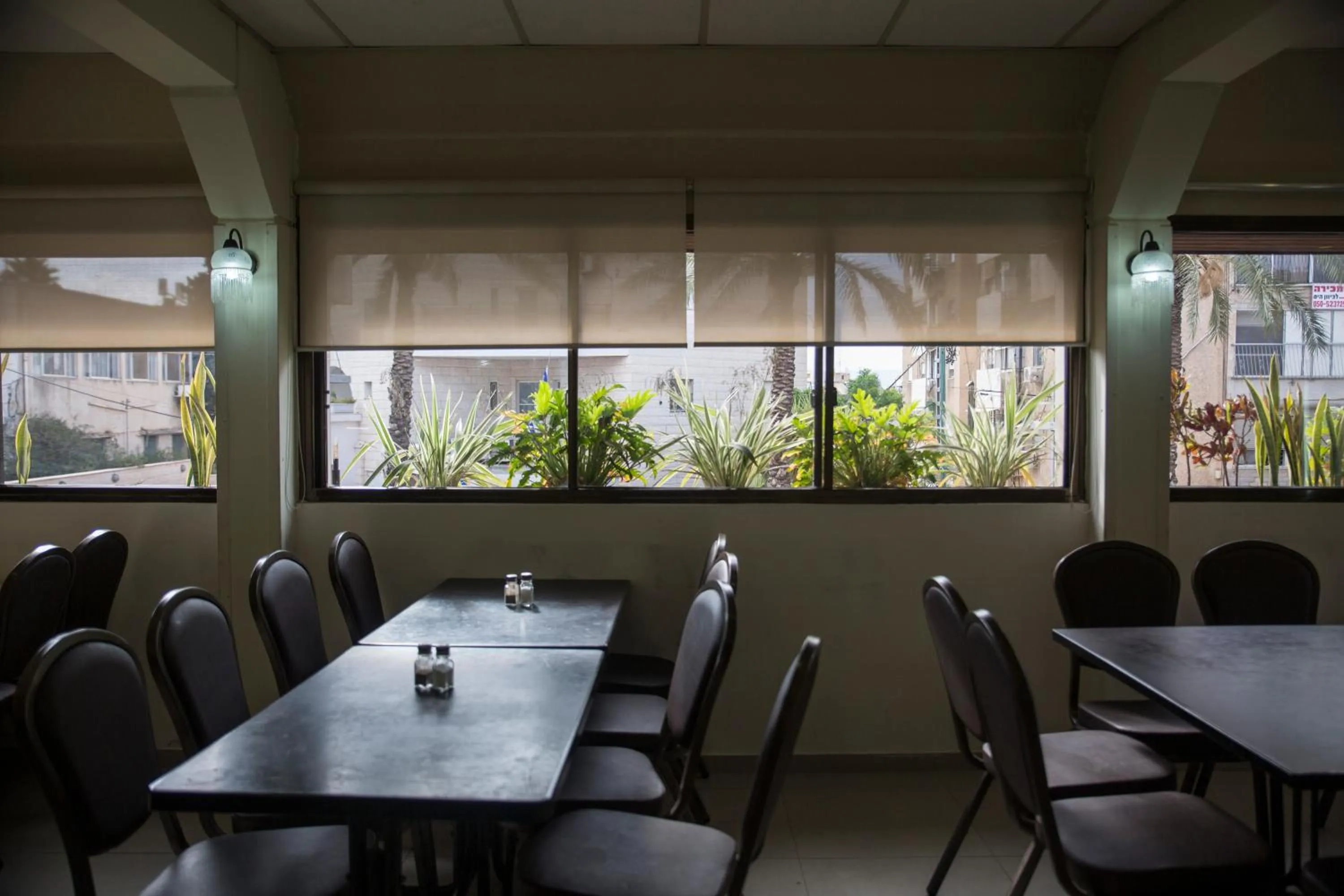 Restaurant/places to eat in Astoria Galilee Hotel