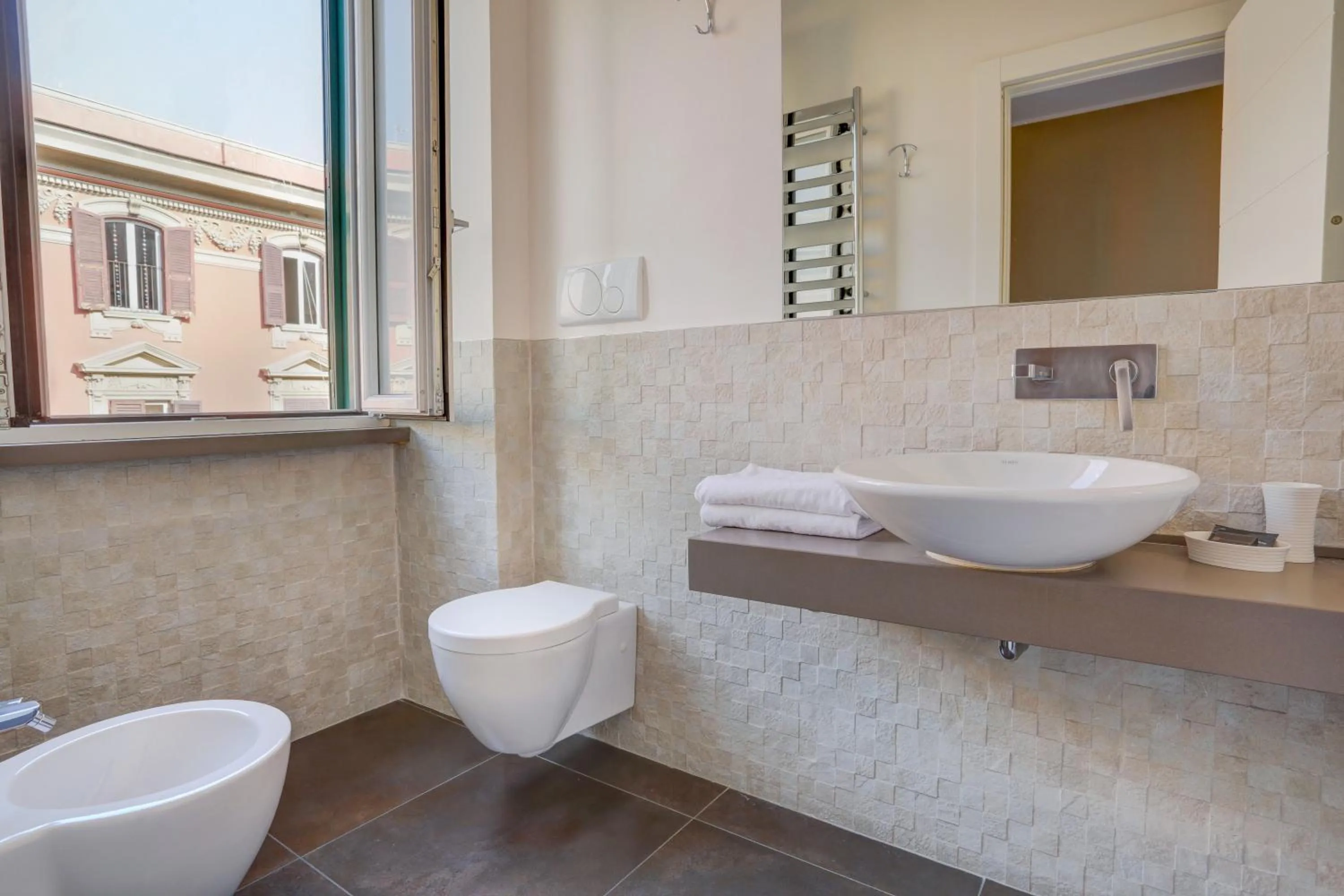 Colosseo Gardens - My Extra Home