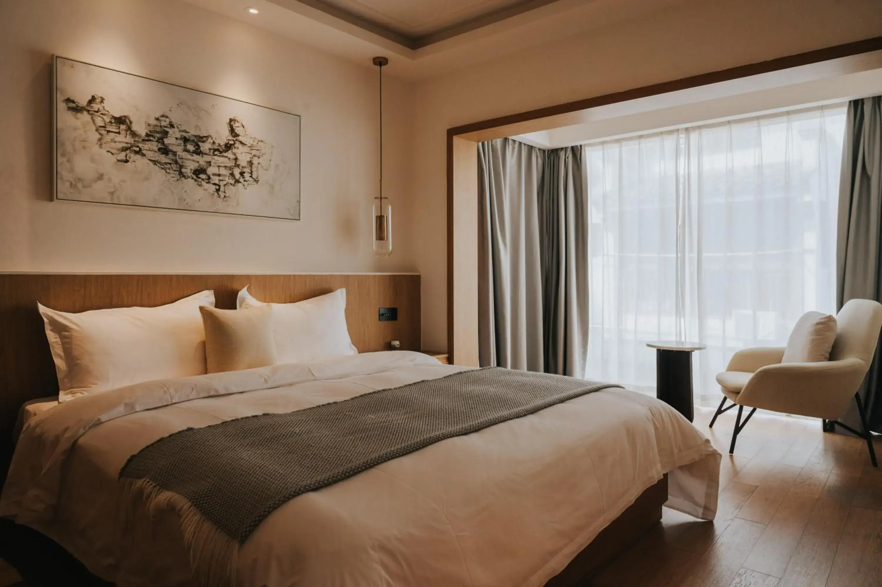 Superior Double Room in Guilin Bonjour Boutique Hotel- Free pick up service over 3 nights Superior Double Room in Guilin Bonjour Boutique Hotel- Free pick up service over 3 nights