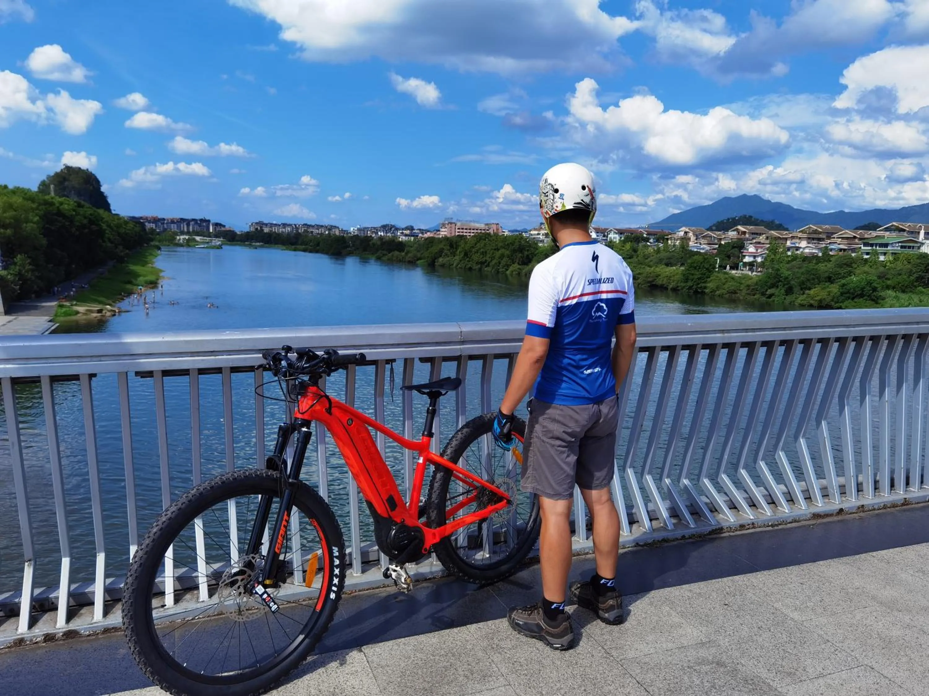 Cycling in Guilin Bonjour Boutique Hotel- Free pick up service over 3 nights