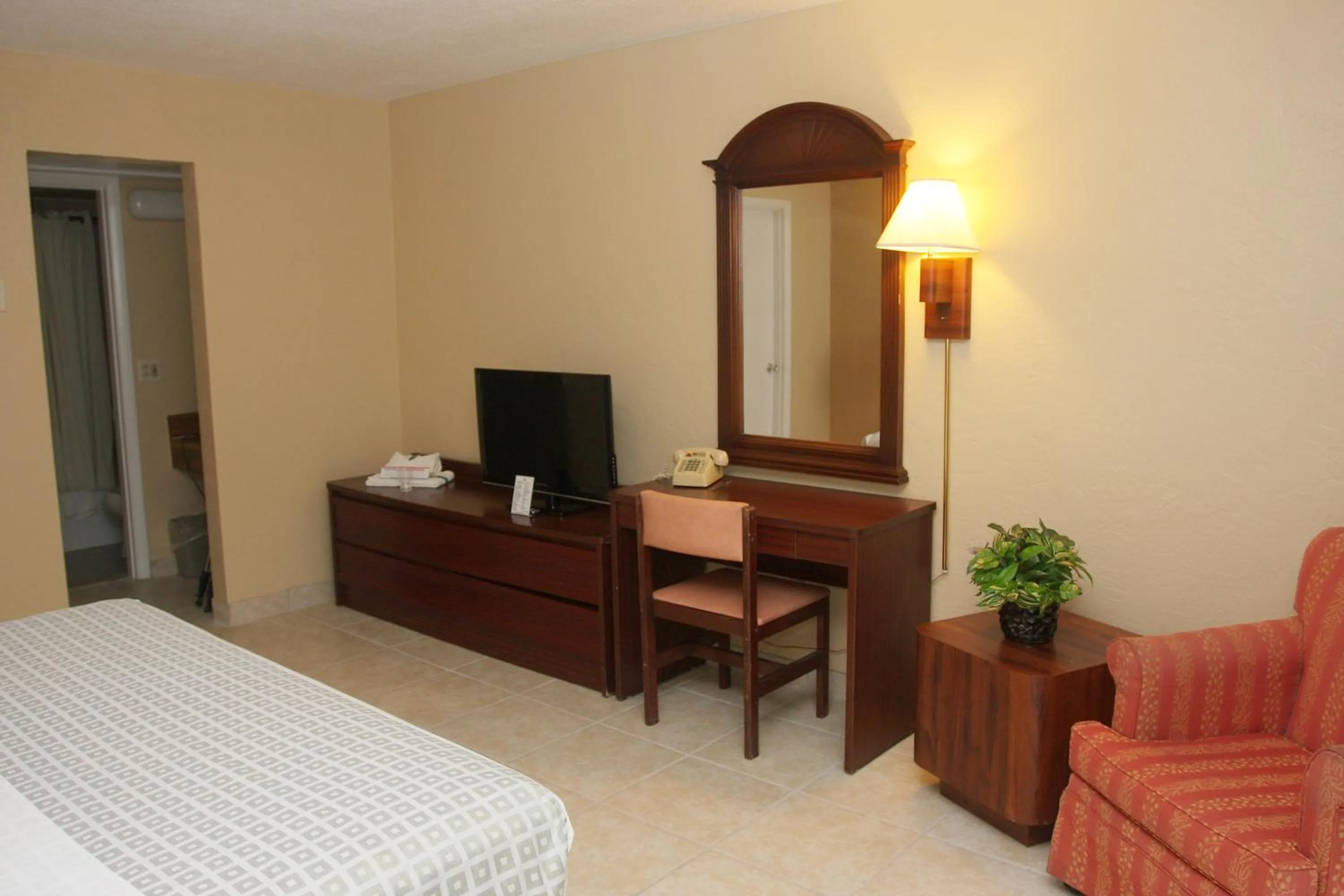 Photo of the whole room in Makai Beach Lodge - NOT TAKING RESERVATIONS DUE TO HURRICANE DAMAGE Until Mid DEC