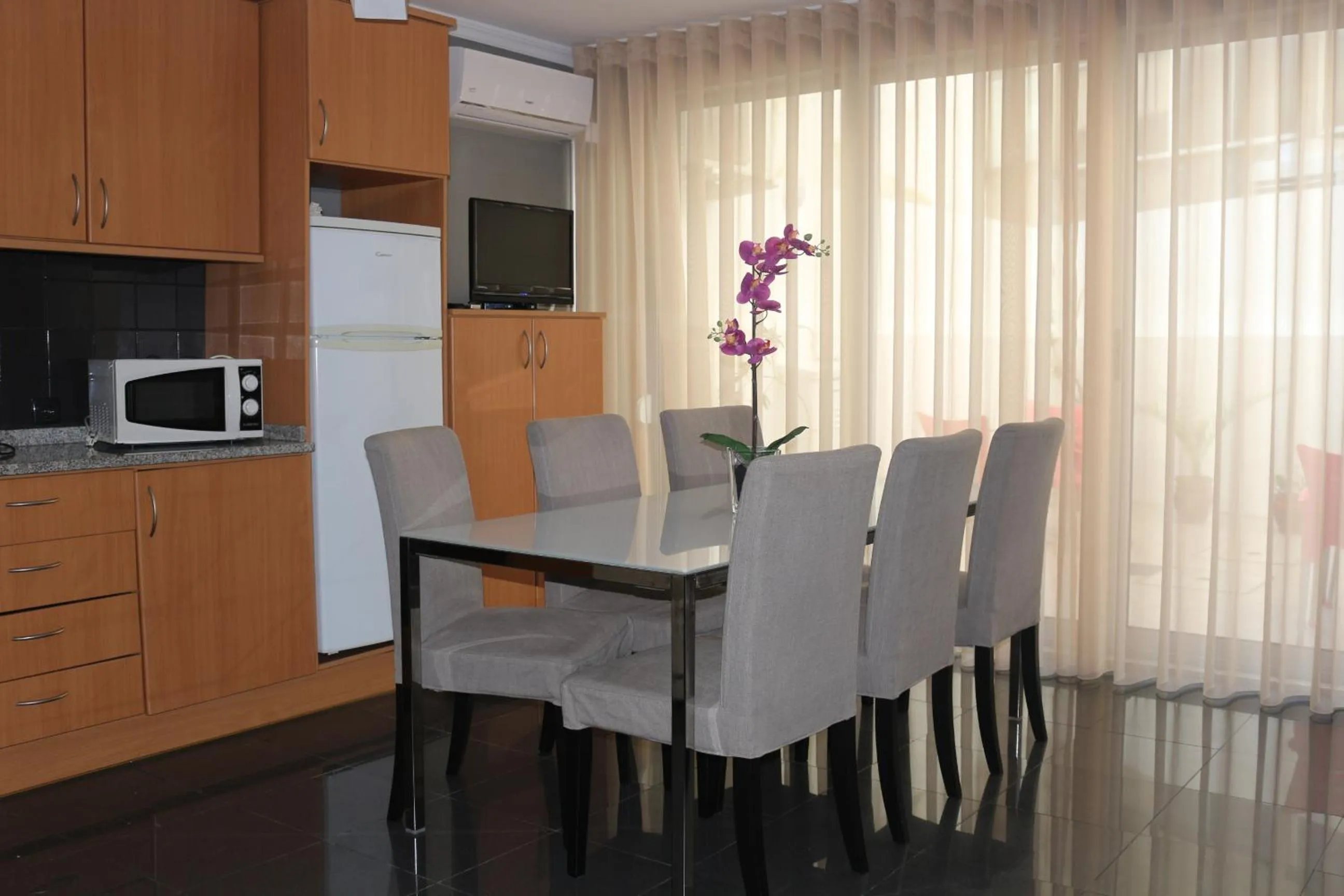 Coffee/tea facilities in Studios Porto Solar