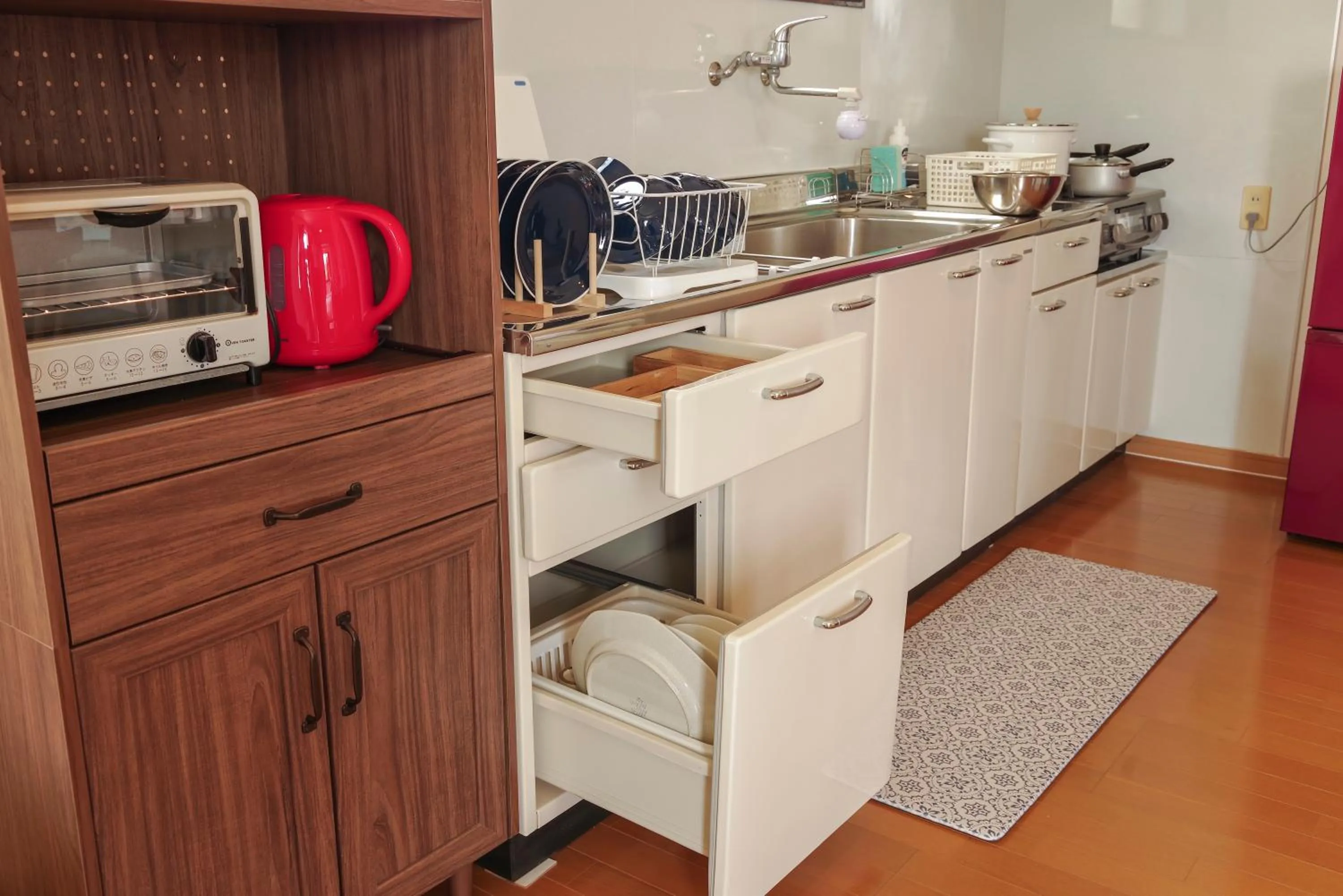 Kitchen or kitchenette in Maru House