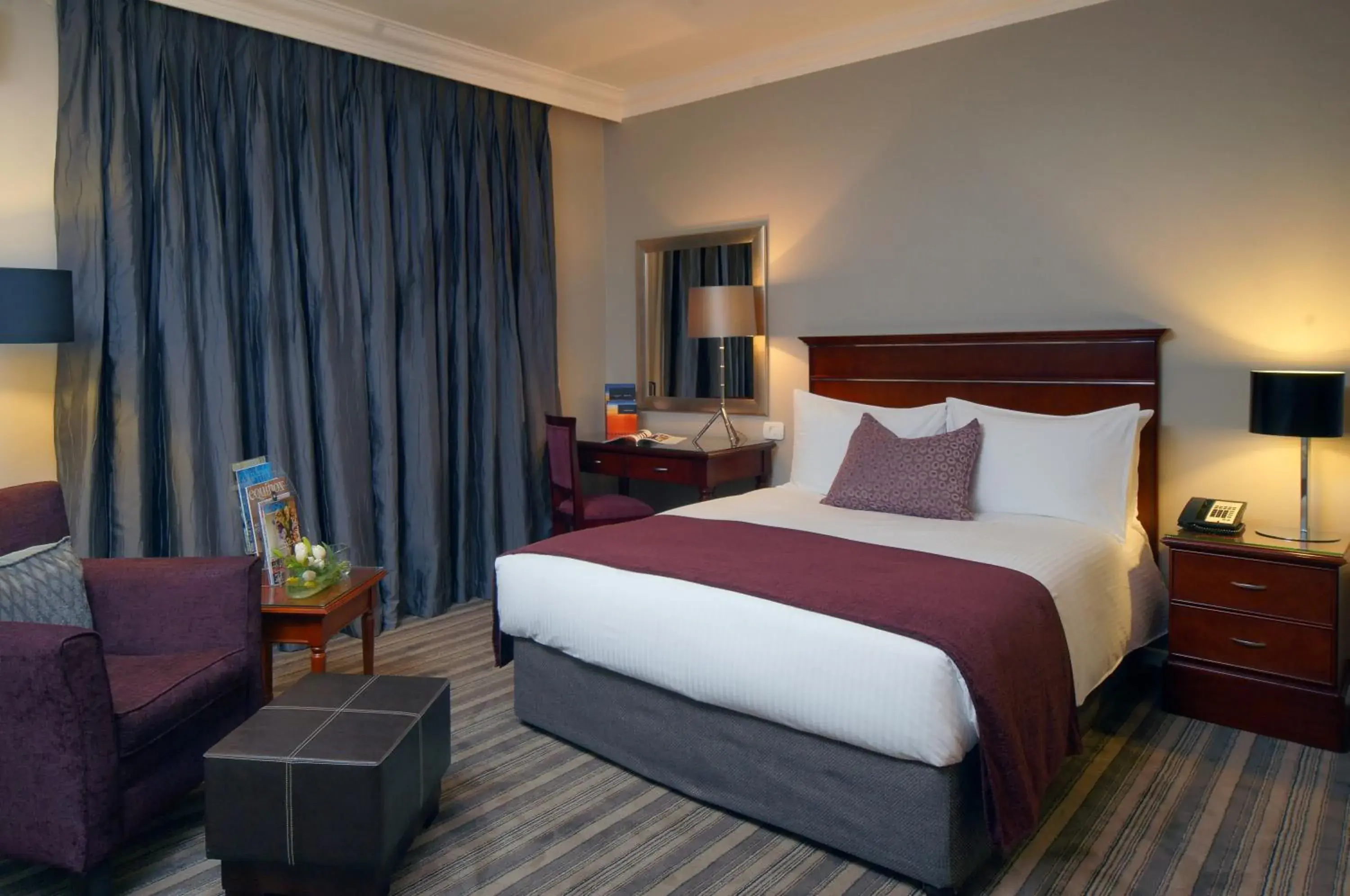 Superior Queen Non-Smoking in Southern Sun Katherine Street Superior Queen Non-Smoking in Southern Sun Katherine Street