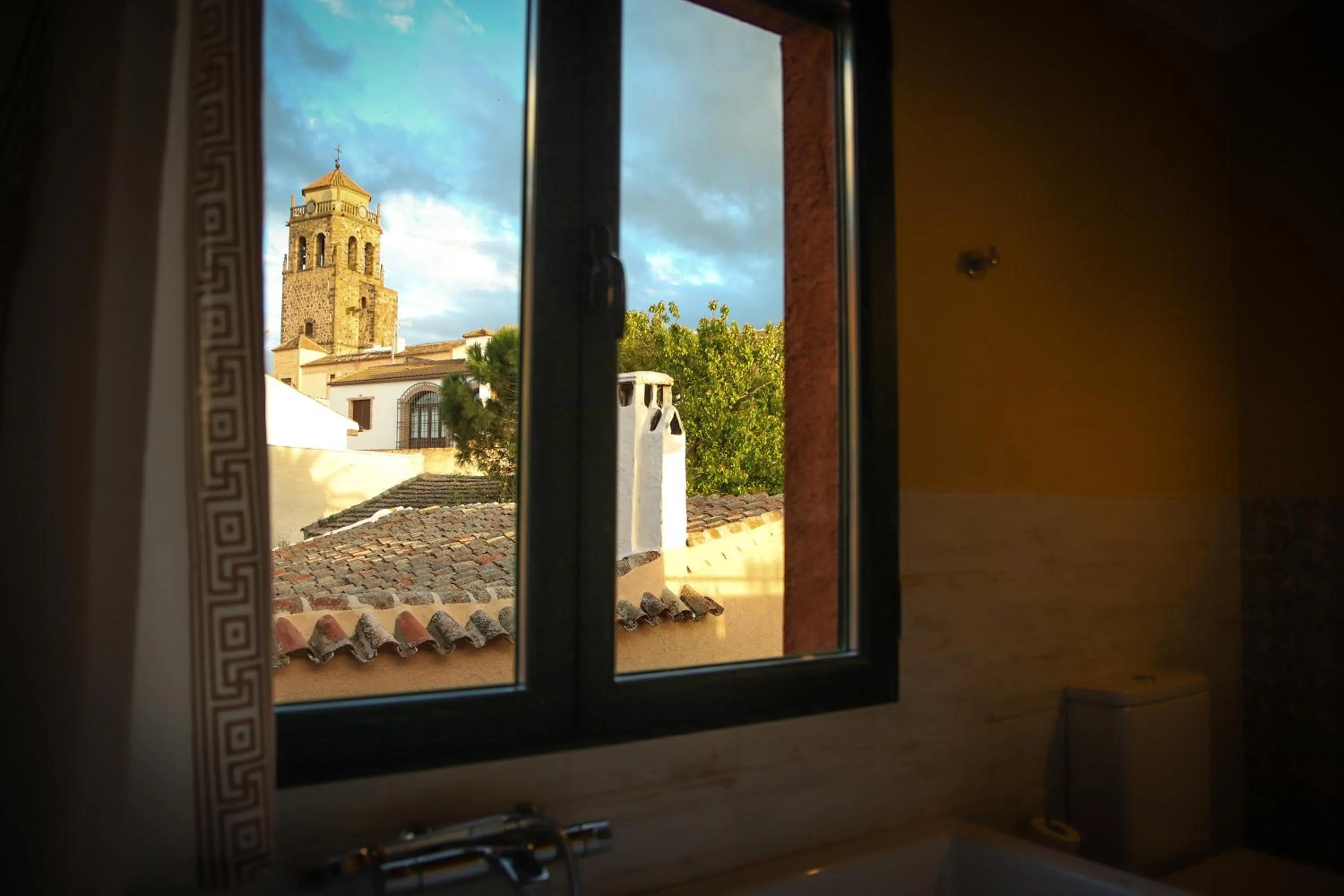 Hospedium Hotel El Nido de Alcudia Suites