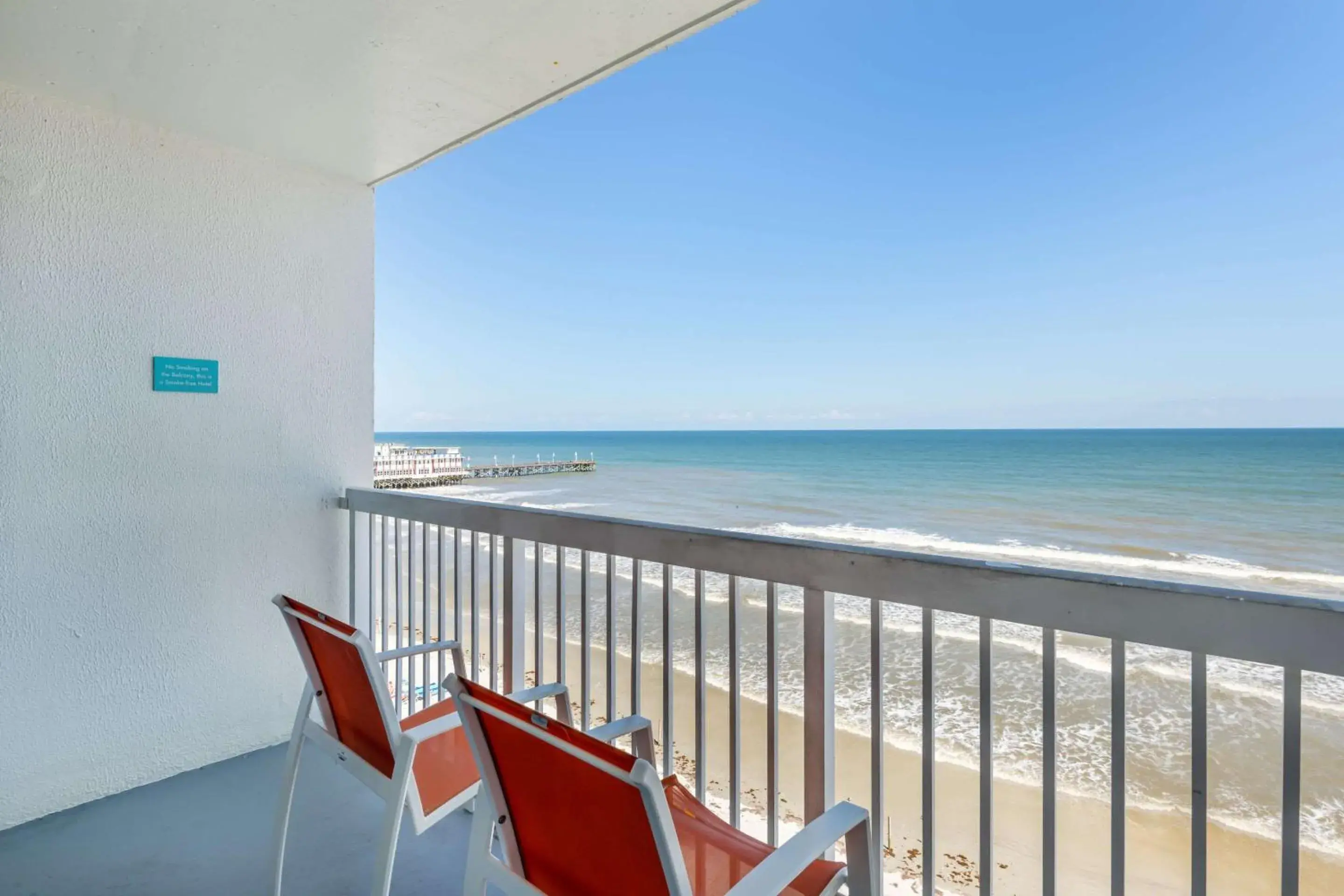 King Room with Balcony - Oceanfront in Comfort Inn & Suites Daytona Beach Oceanfront King Room with Balcony - Oceanfront in Comfort Inn & Suites Daytona Beach Oceanfront