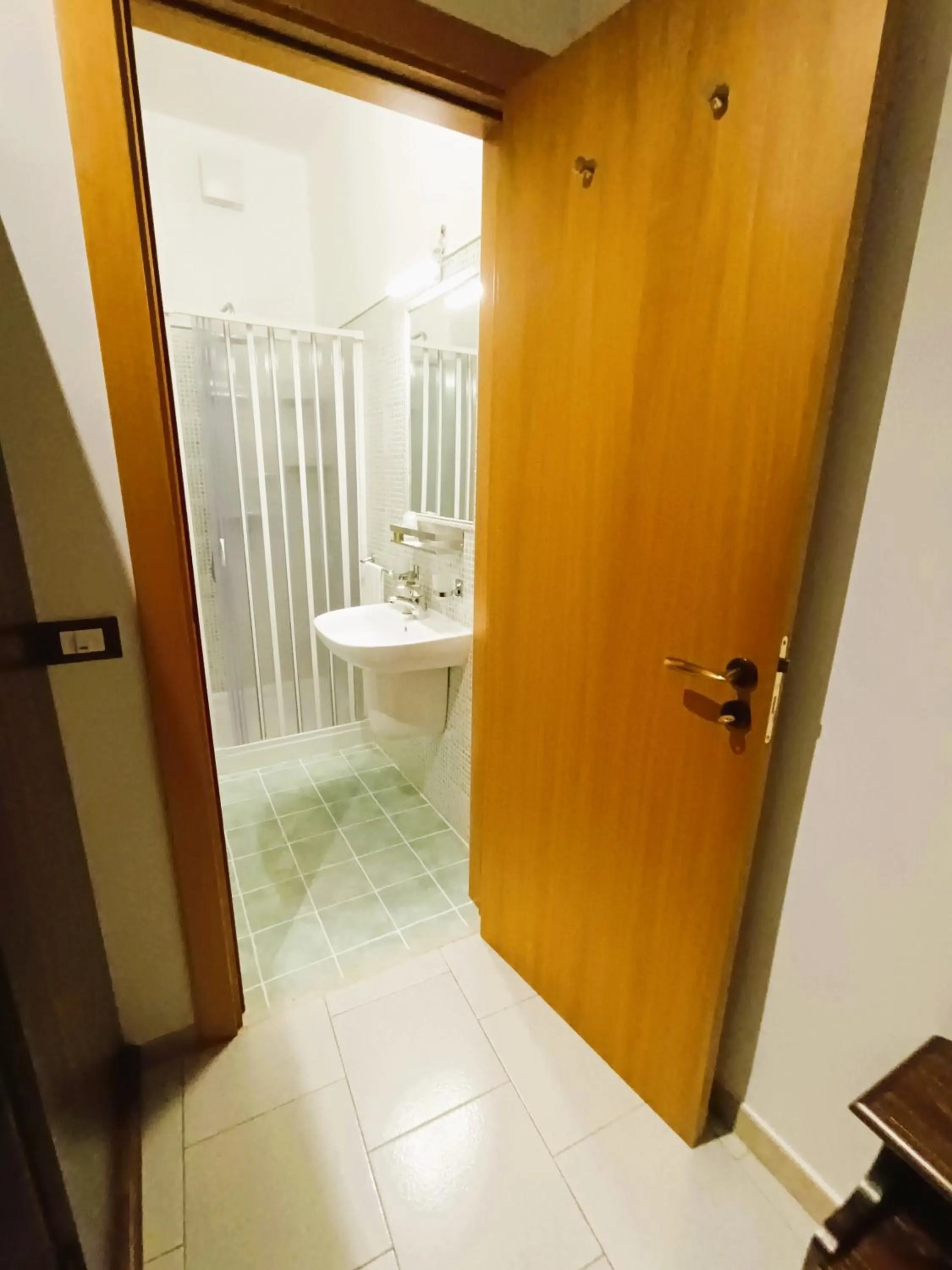 Shower in B&B Casa Cimino - Monopoli - Puglia