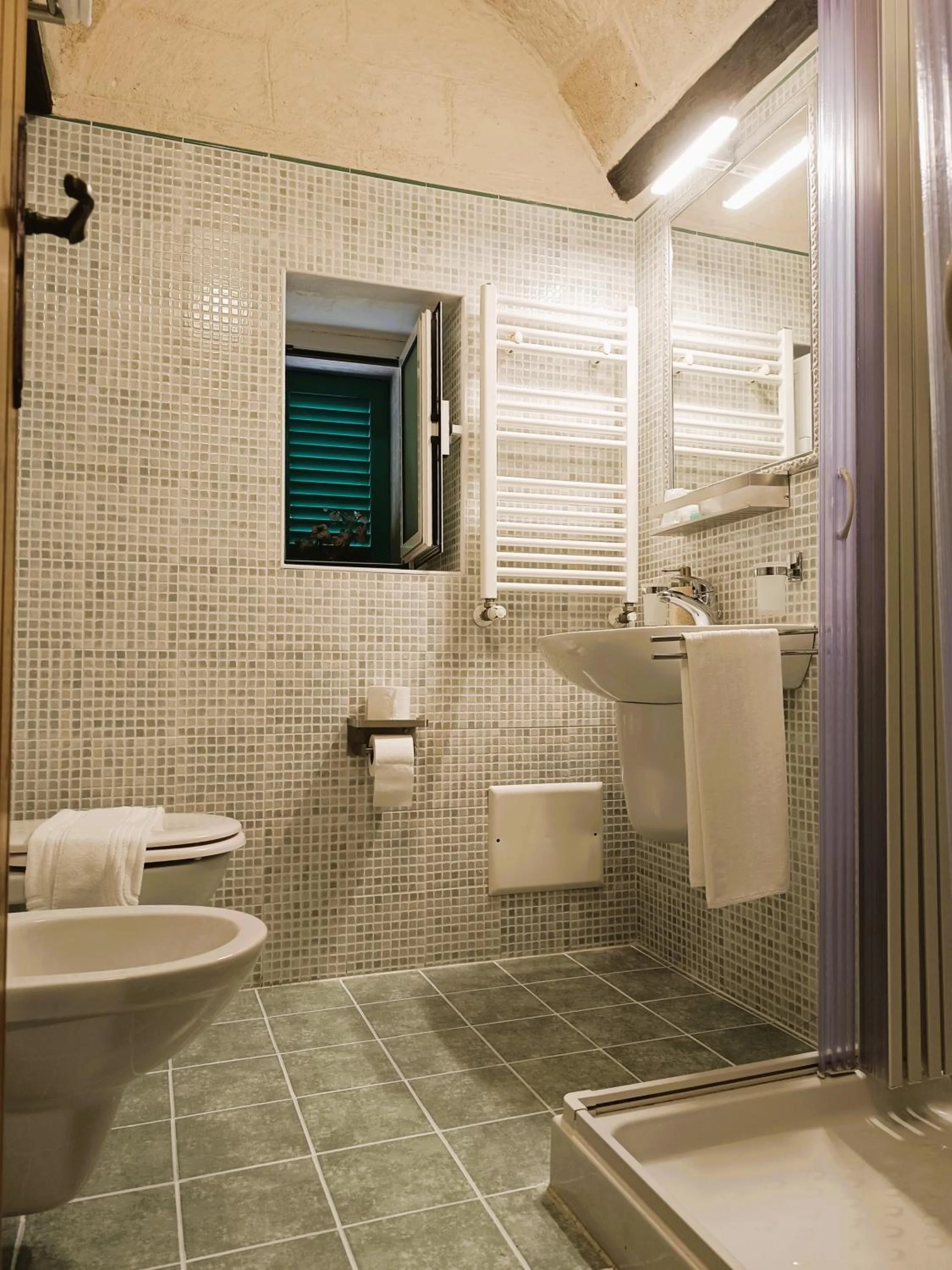 Shower in B&B Casa Cimino - Monopoli - Puglia