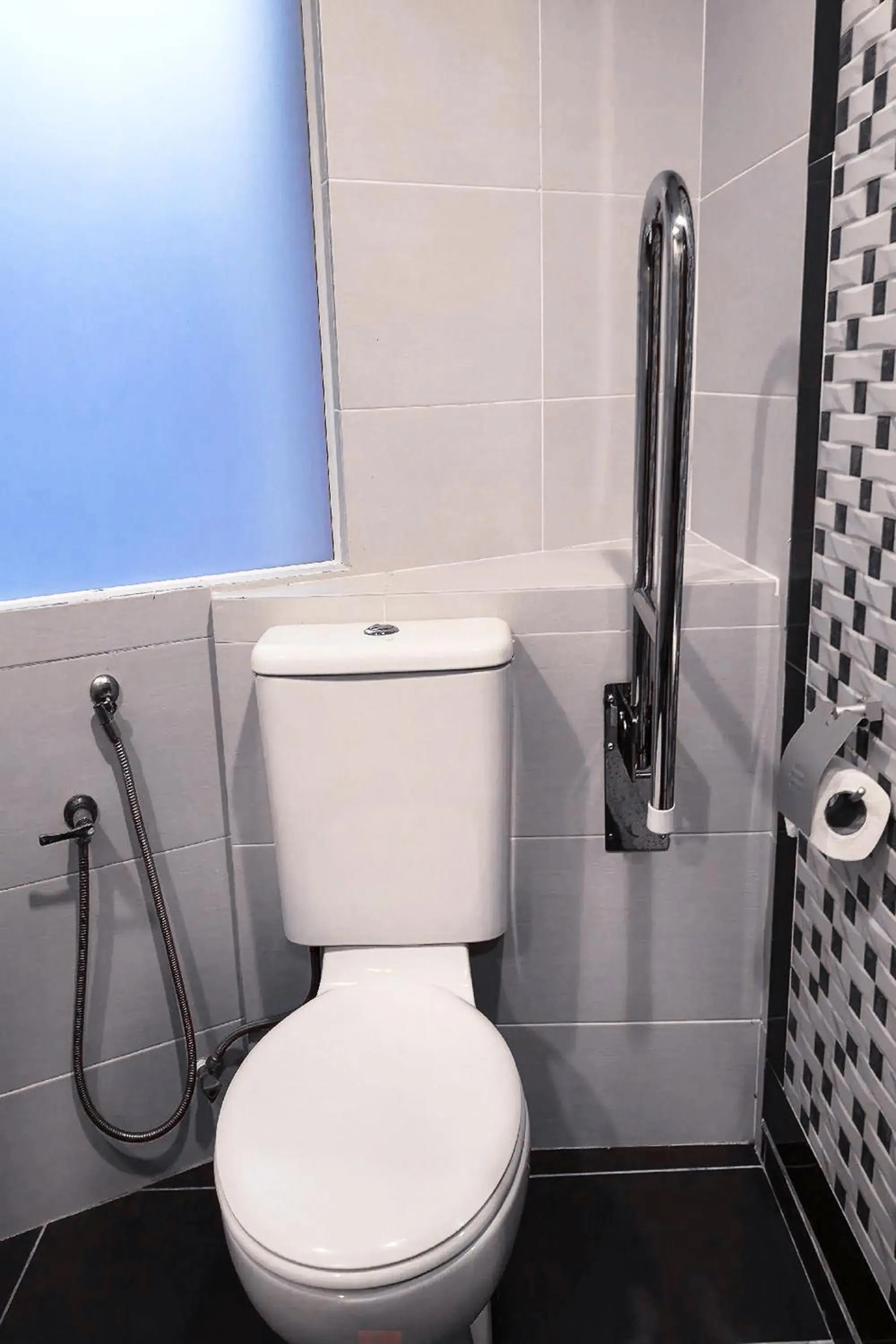 Toilet in Hotel Sunjoy9 OKR