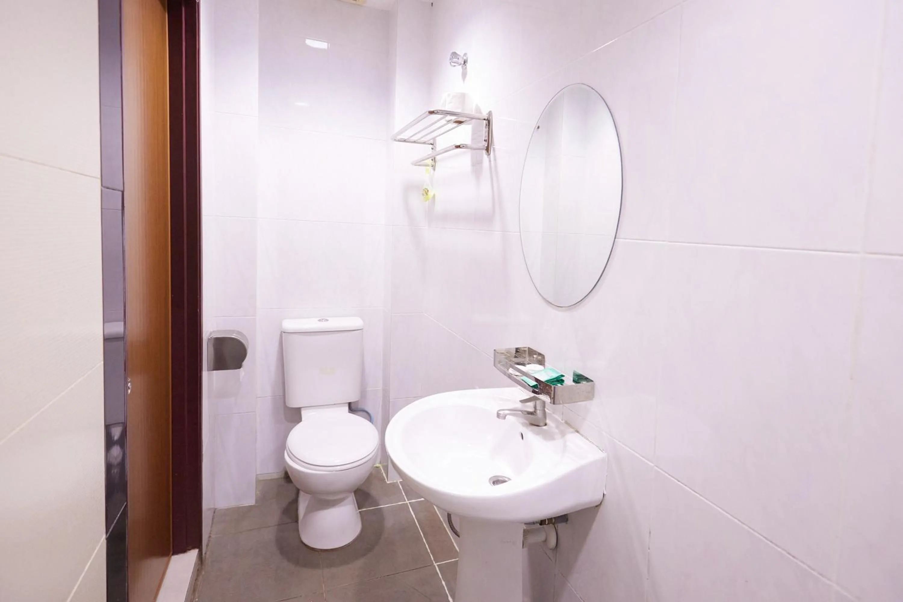 Bathroom in Hotel Sunjoy9 OKR