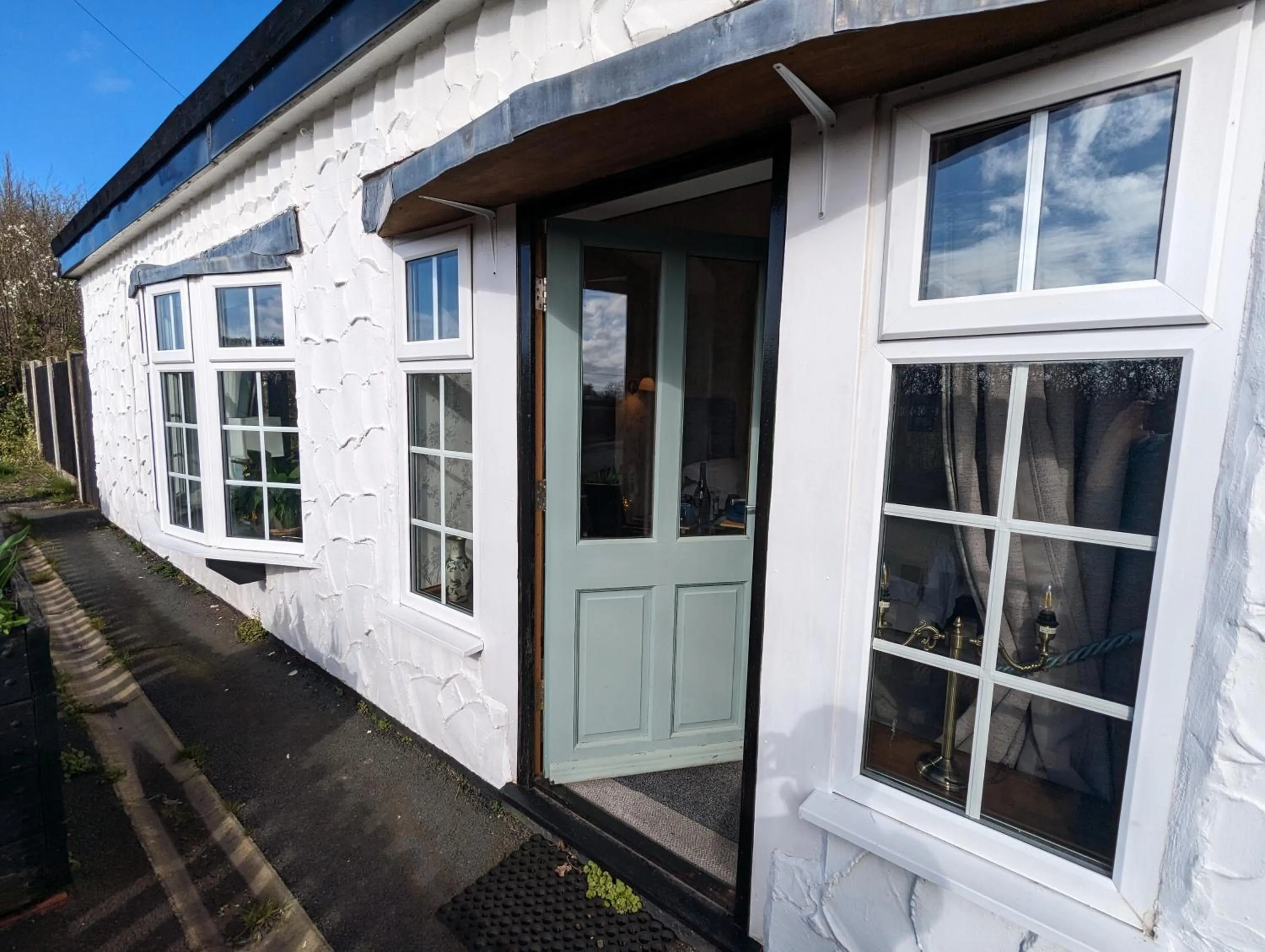 Property building in Tafarn y Waen - Guesthouse