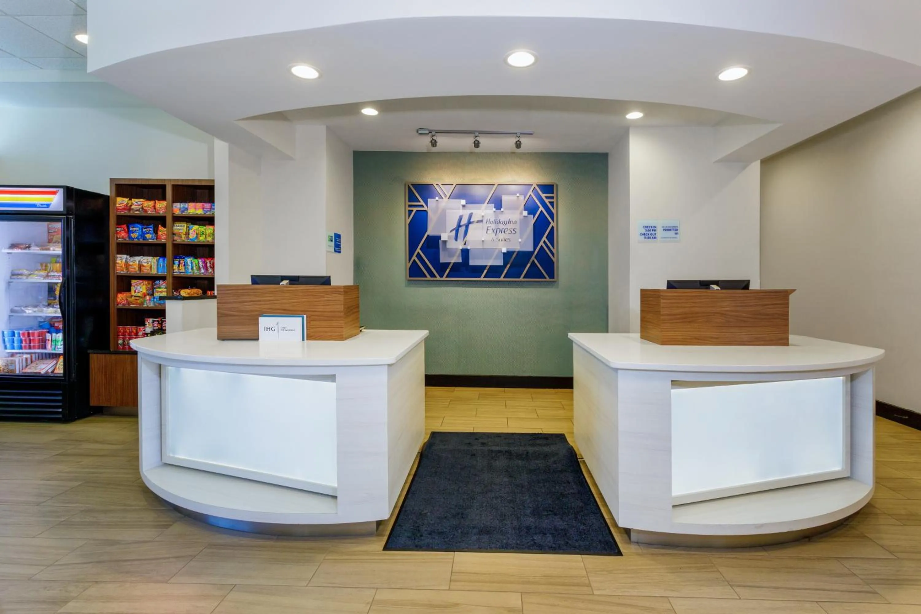 Lobby or reception in Holiday Inn Express & Suites Oceanfront Daytona Beach Shores by IHG