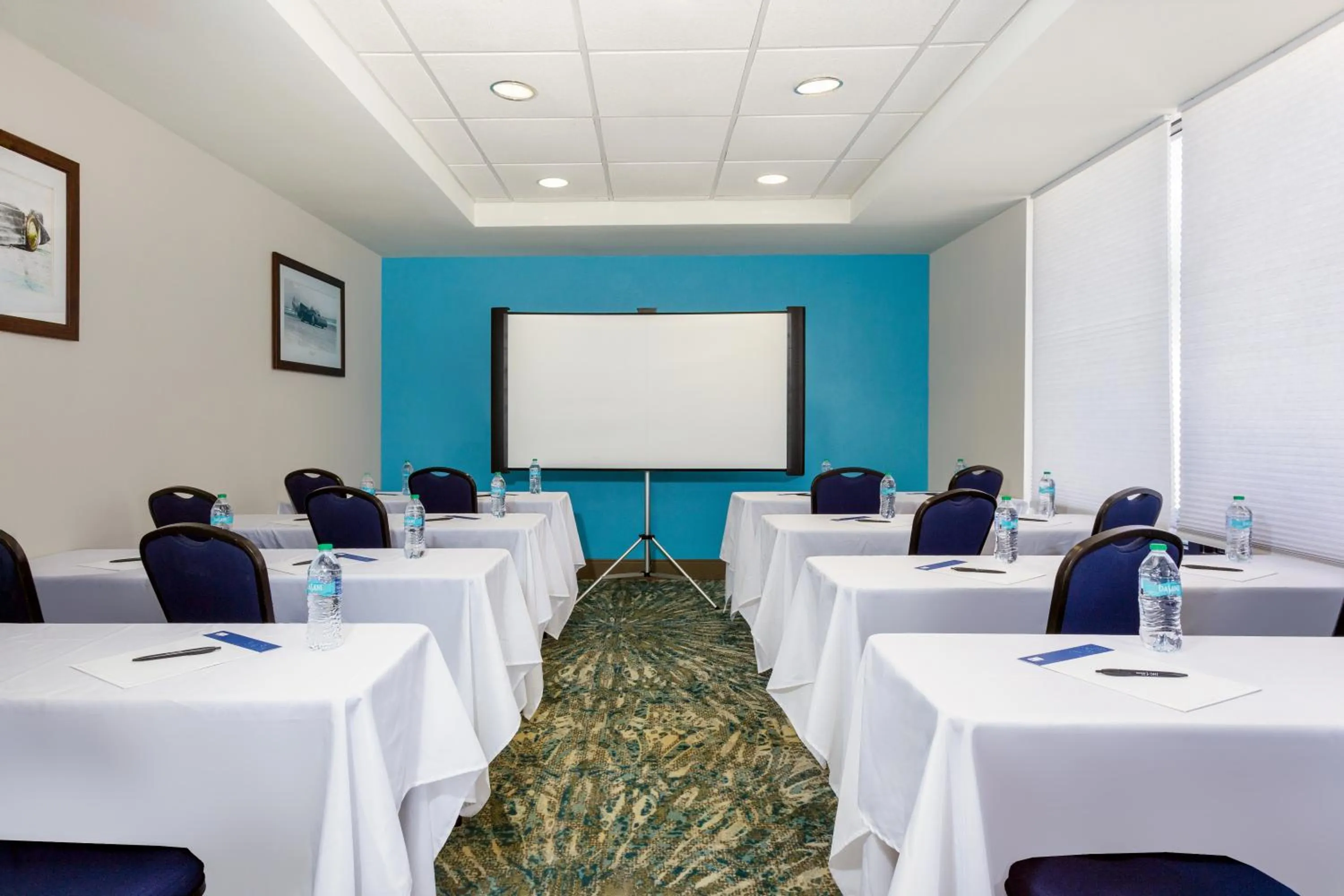 Meeting/conference room in Holiday Inn Express & Suites Oceanfront Daytona Beach Shores by IHG
