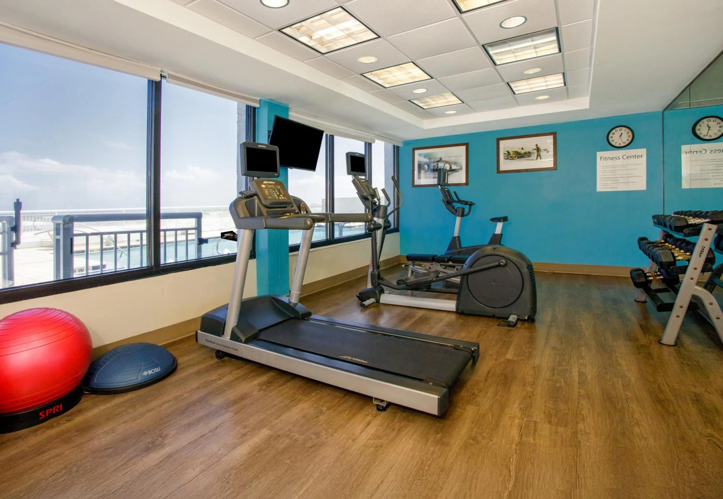 Fitness centre/facilities in Holiday Inn Express & Suites Oceanfront Daytona Beach Shores by IHG