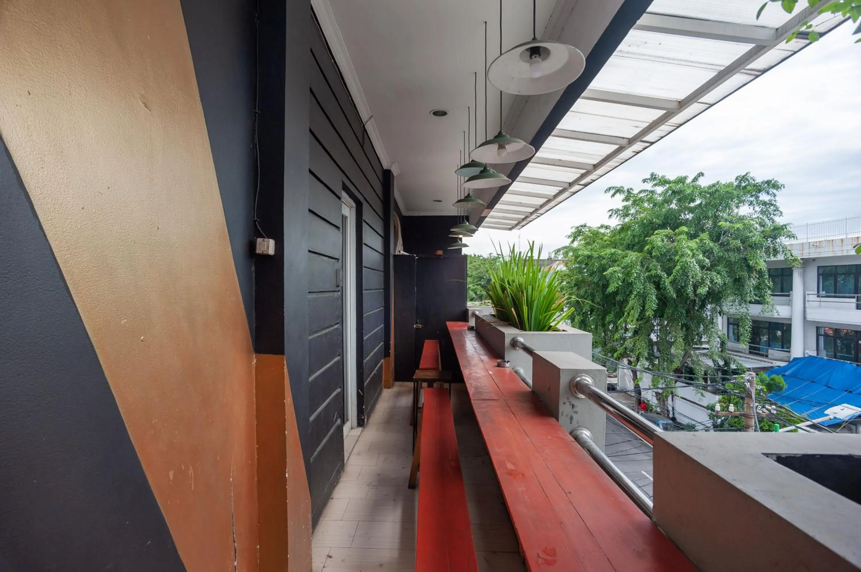 Balcony/Terrace in RedDoorz Plus @ Kemayoran