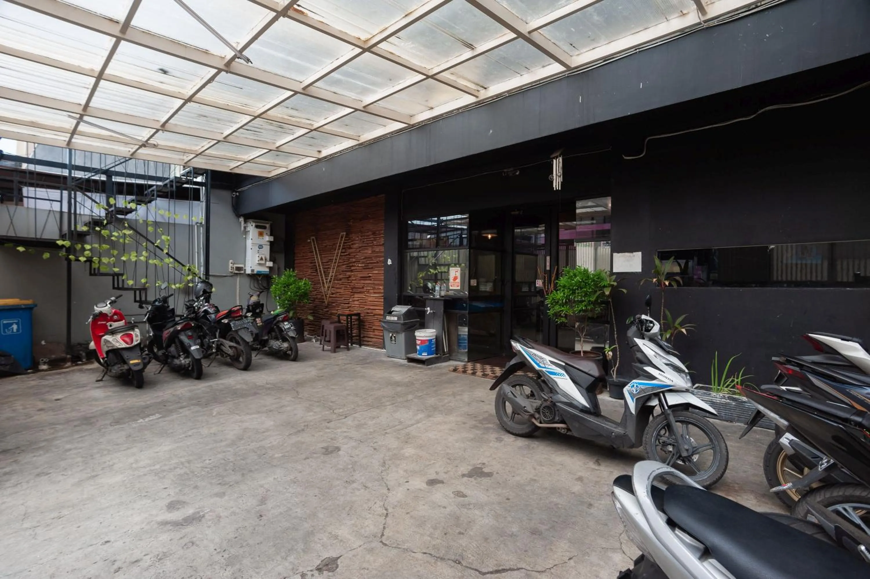 Property building in RedDoorz Plus @ Kemayoran