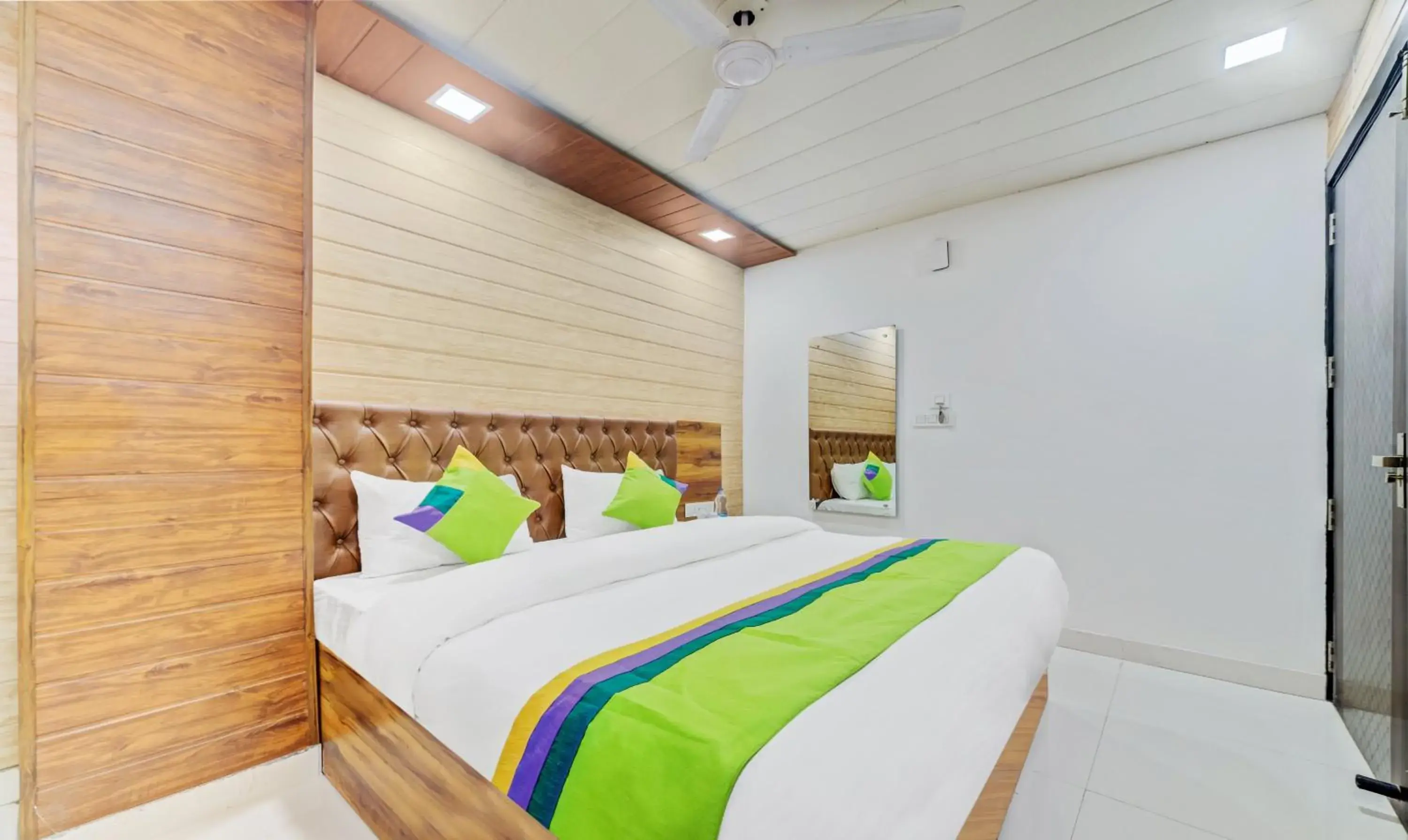 Executive Triple Room in Hotel Nysha Palace Near IGI Airport Executive Triple Room in Hotel Nysha Palace Near IGI Airport