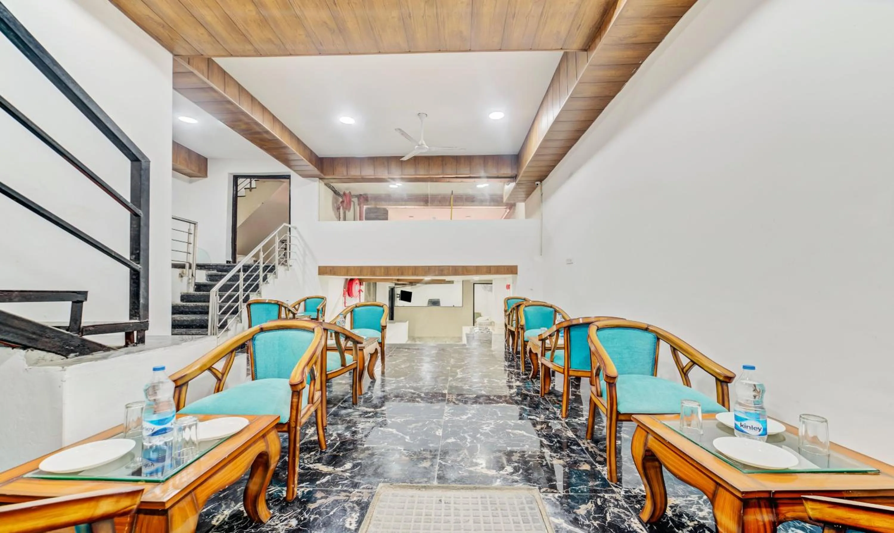 Restaurant/places to eat in Hotel Nysha Palace Near IGI Airport